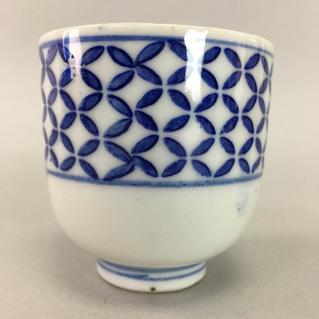 Japanese Porcelain Teacup Vtg Yunomi Sometsuke Blue White Shippo Sencha TC6