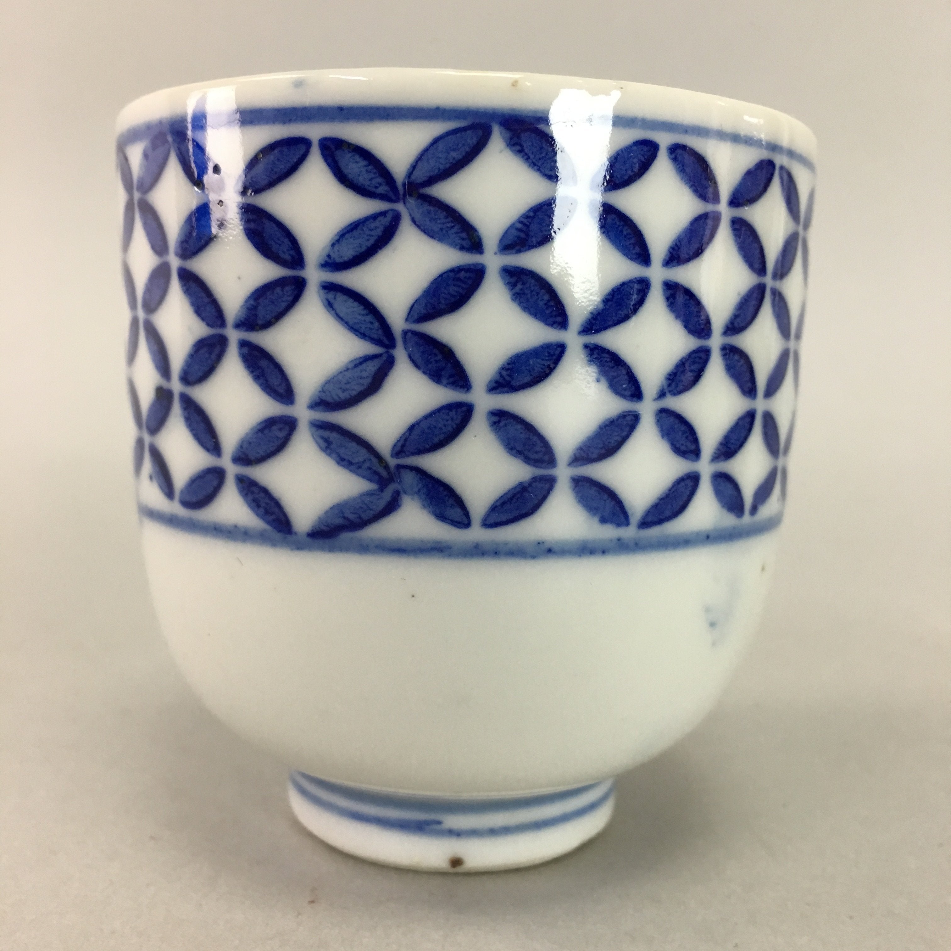 Japanese Porcelain Teacup Vtg Yunomi Sometsuke Blue White Shippo Sencha TC6