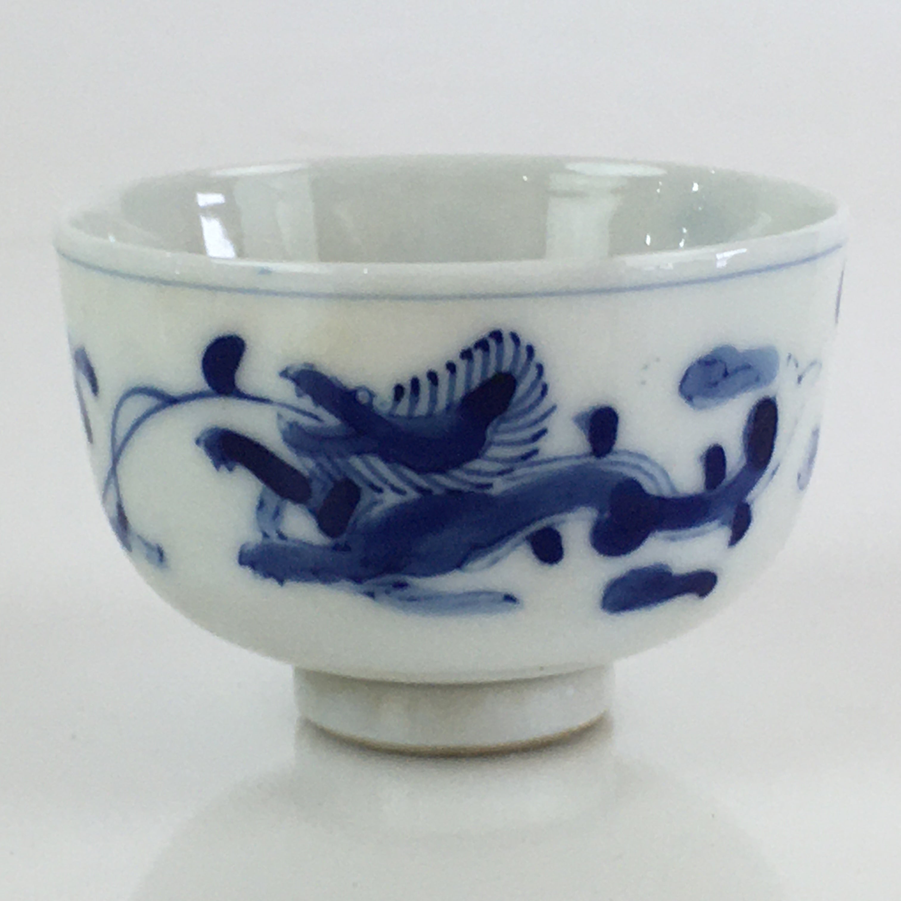 Japanese Porcelain Teacup Yunomi Vtg Blue Sometsuke Dragon Sencha TC311
