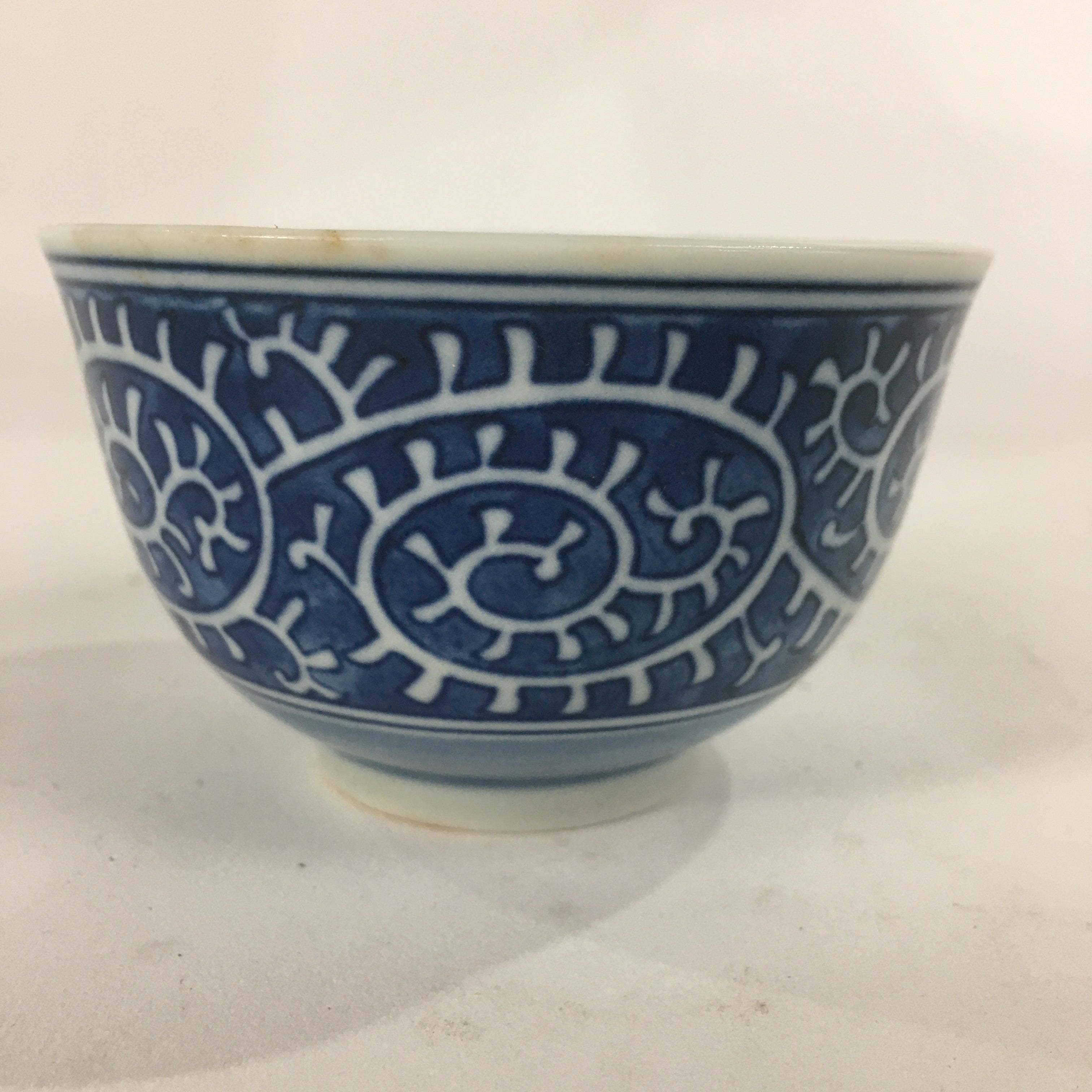 Japanese Porcelain Teacup Yunomi Vtg Blue Sometsuke Pottery Sencha TC246