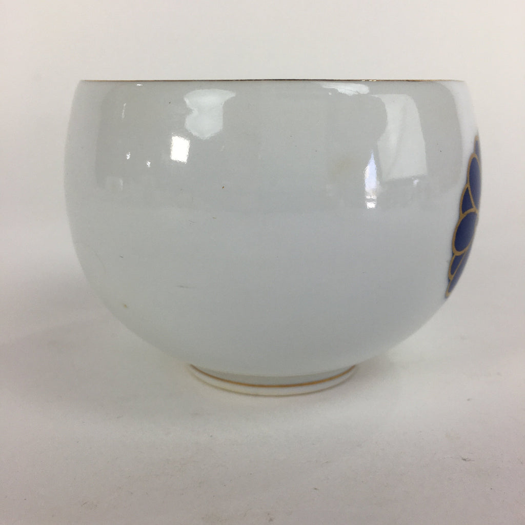 Japanese Porcelain Teacup Yunomi Vtg Chrysanthemum White Sencha TC196
