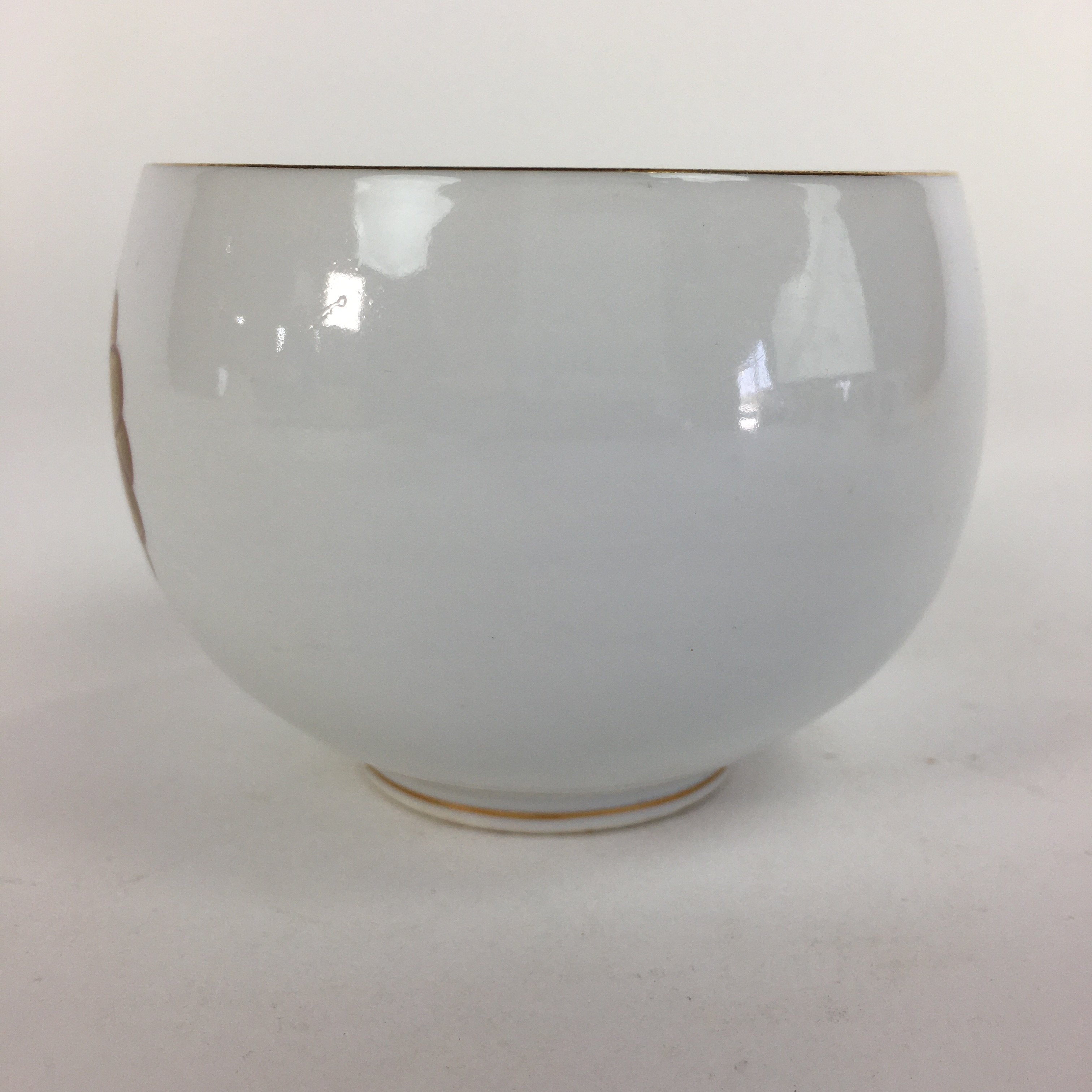 Japanese Porcelain Teacup Yunomi Vtg Chrysanthemum White Sencha TC205