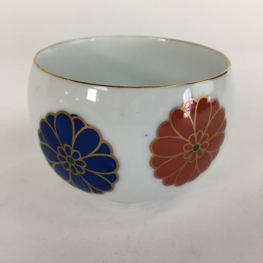 Japanese Porcelain Teacup Yunomi Vtg Chrysanthemum White Sencha TC208