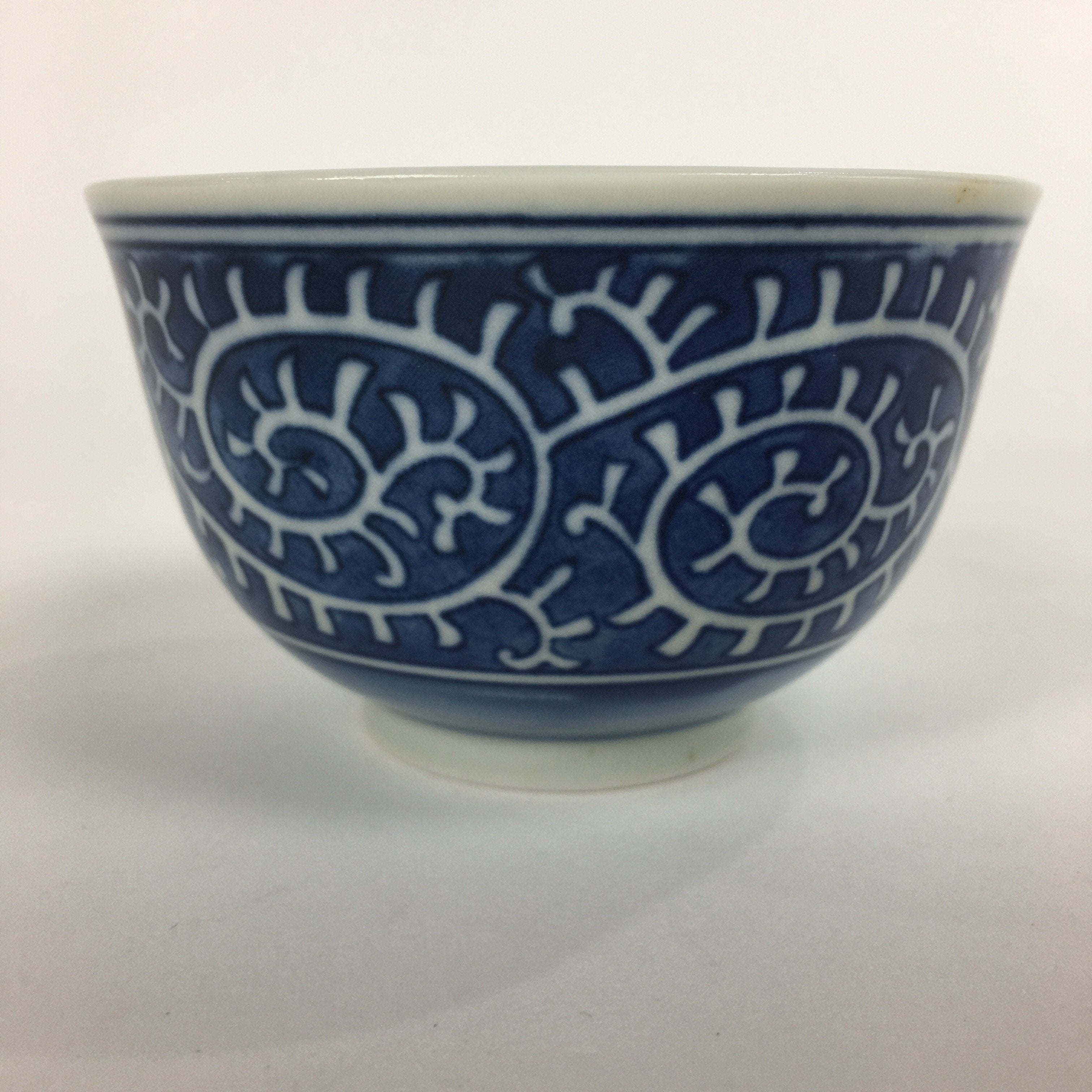 Japanese Porcelain Teacup Yunomi Vtg White Blue Karakusa pattern Sencha TC185