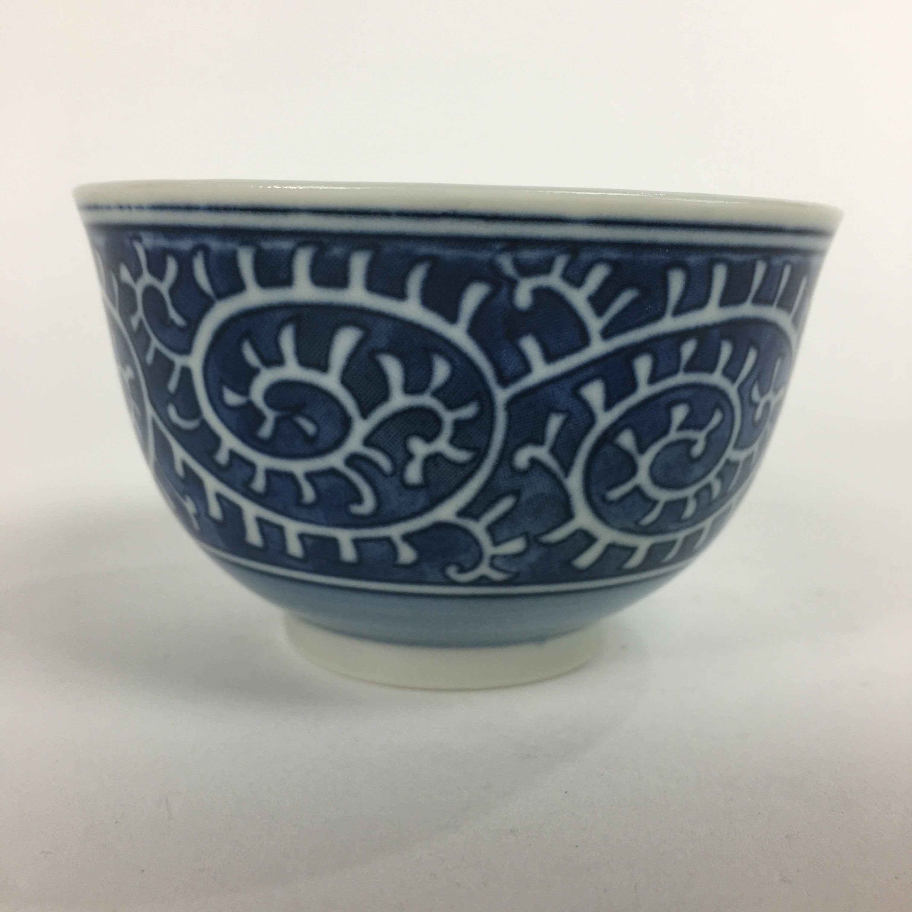 Japanese Porcelain Teacup Yunomi Vtg White Blue Karakusa pattern Sencha TC187