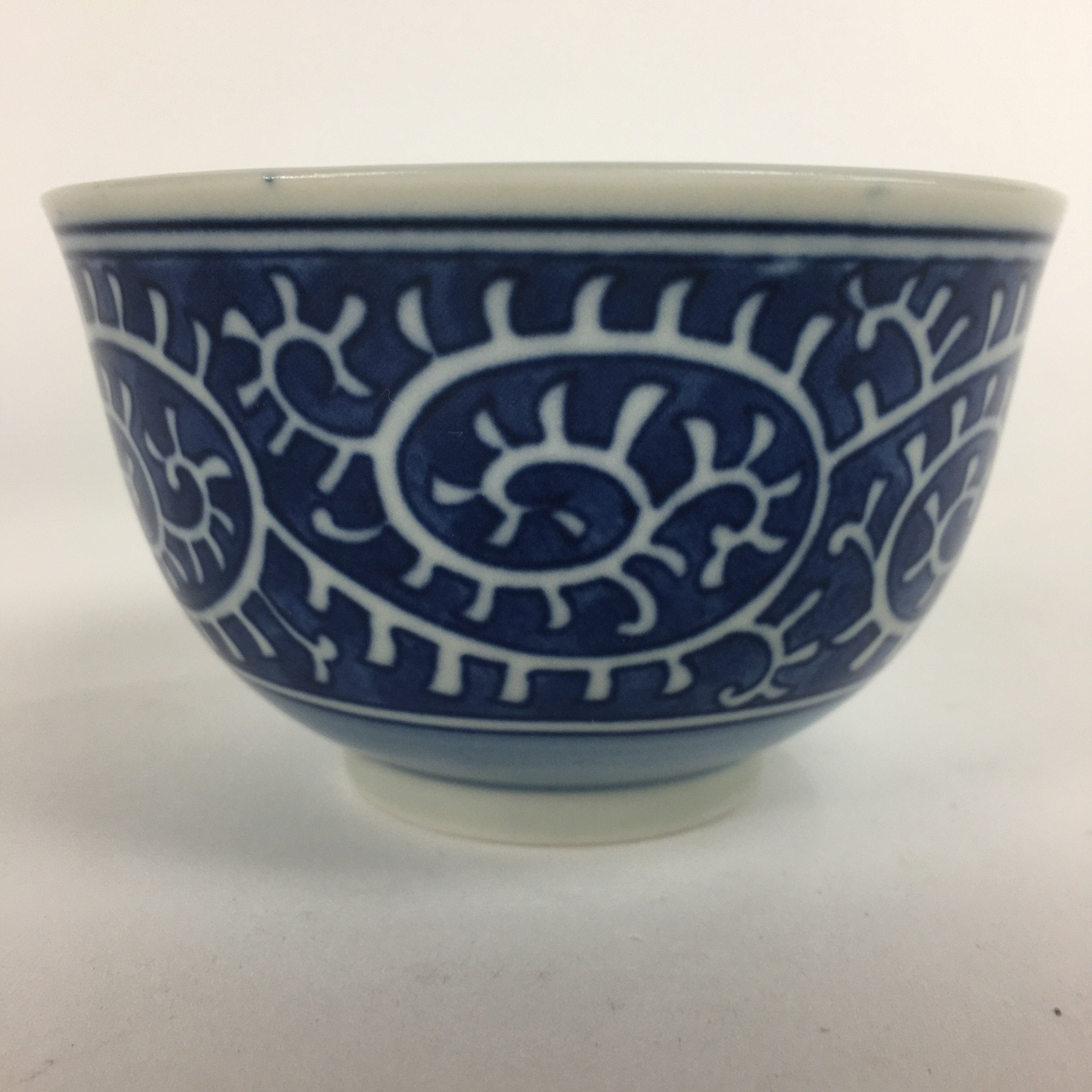 Japanese Porcelain Teacup Yunomi Vtg White Blue Karakusa pattern Sencha TC190