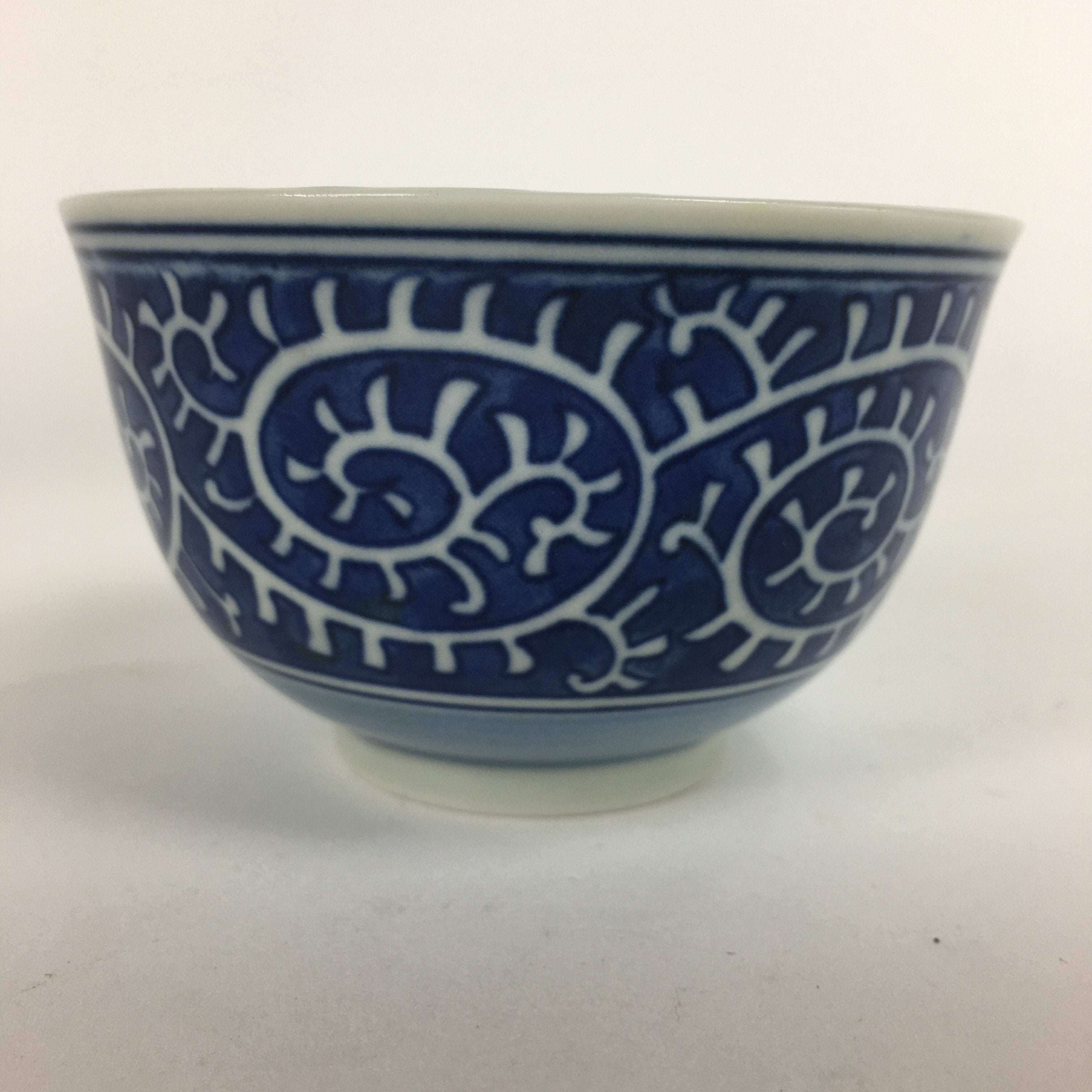 Japanese Porcelain Teacup Yunomi Vtg White Blue Karakusa pattern Sencha TC190