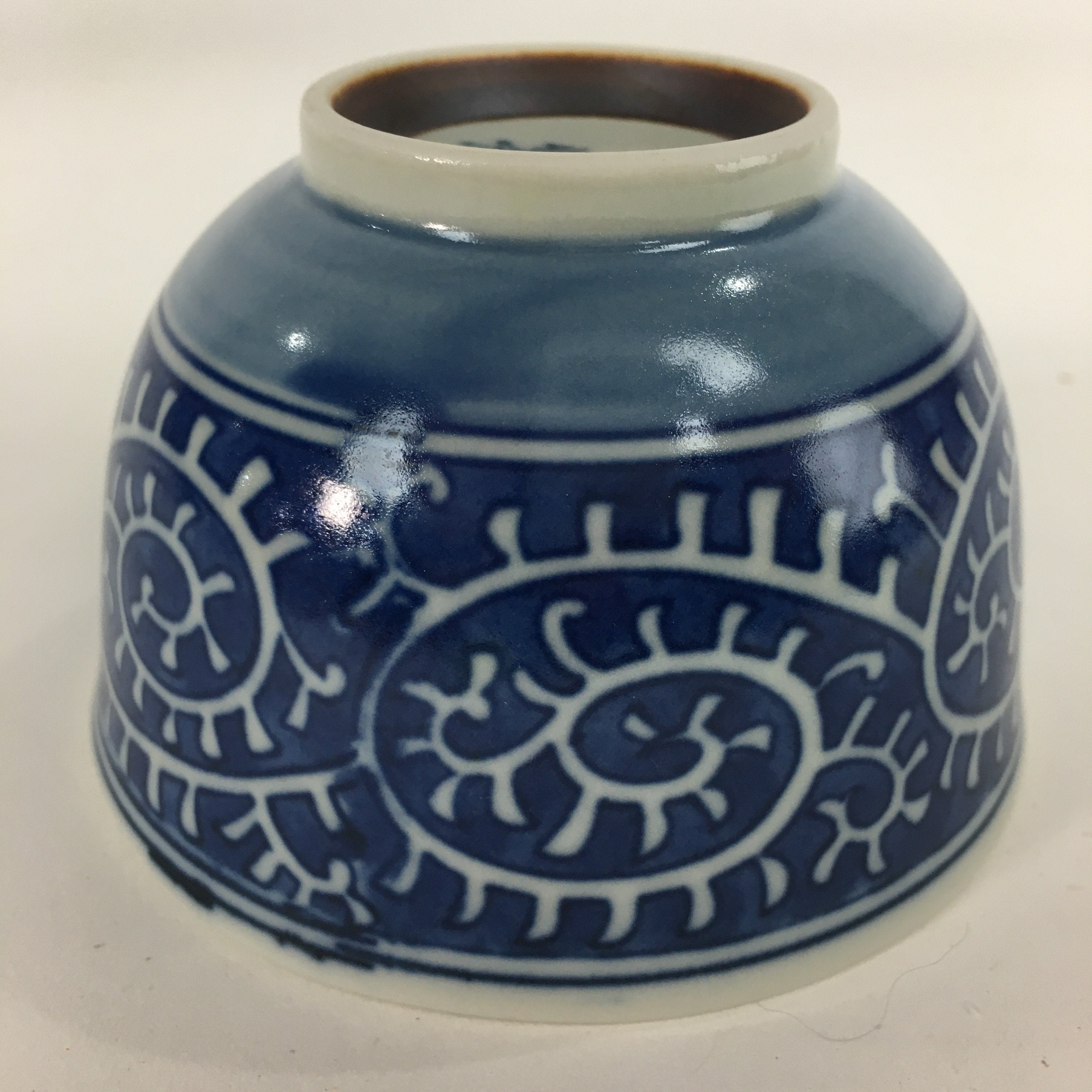 Japanese Porcelain Teacup Yunomi Vtg White Blue Karakusa pattern Sencha TC190