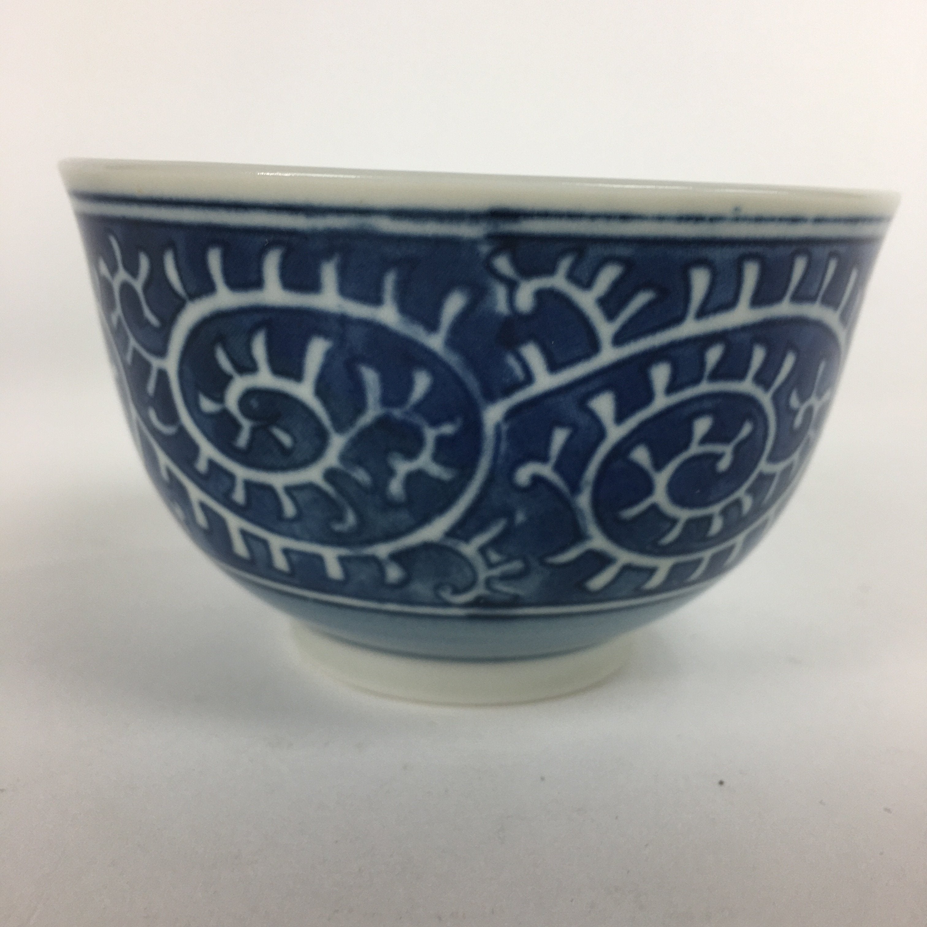 Japanese Porcelain Teacup Yunomi Vtg White Blue Karakusa pattern Sencha TC191