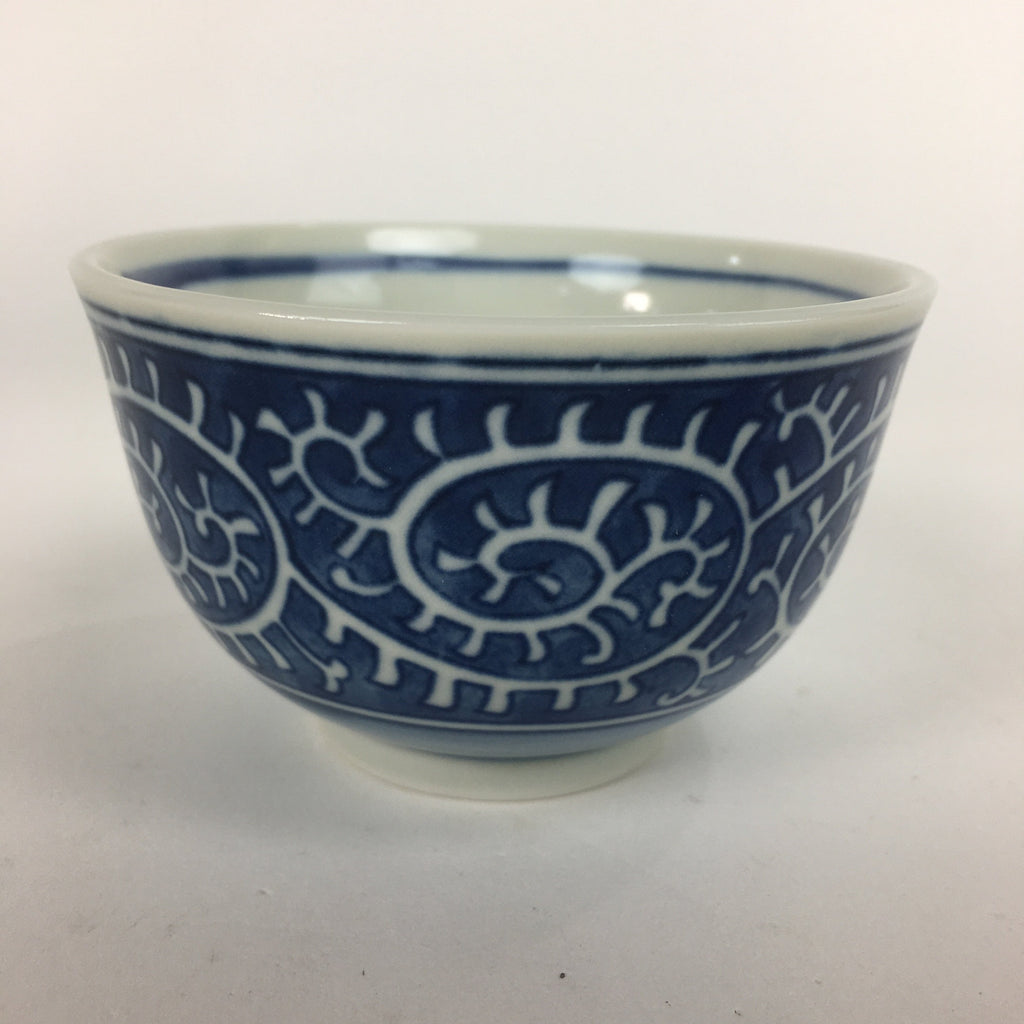 Japanese Porcelain Teacup Yunomi Vtg White Blue Karakusa pattern Sencha TC191