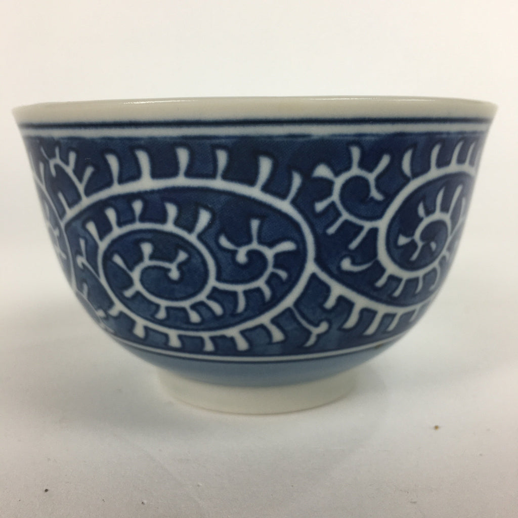Japanese Porcelain Teacup Yunomi Vtg White Blue Karakusa pattern Sencha TC193