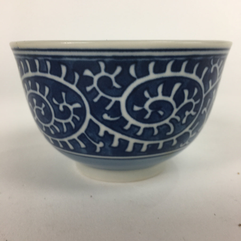 Japanese Porcelain Teacup Yunomi Vtg White Blue Karakusa pattern Sencha TC193