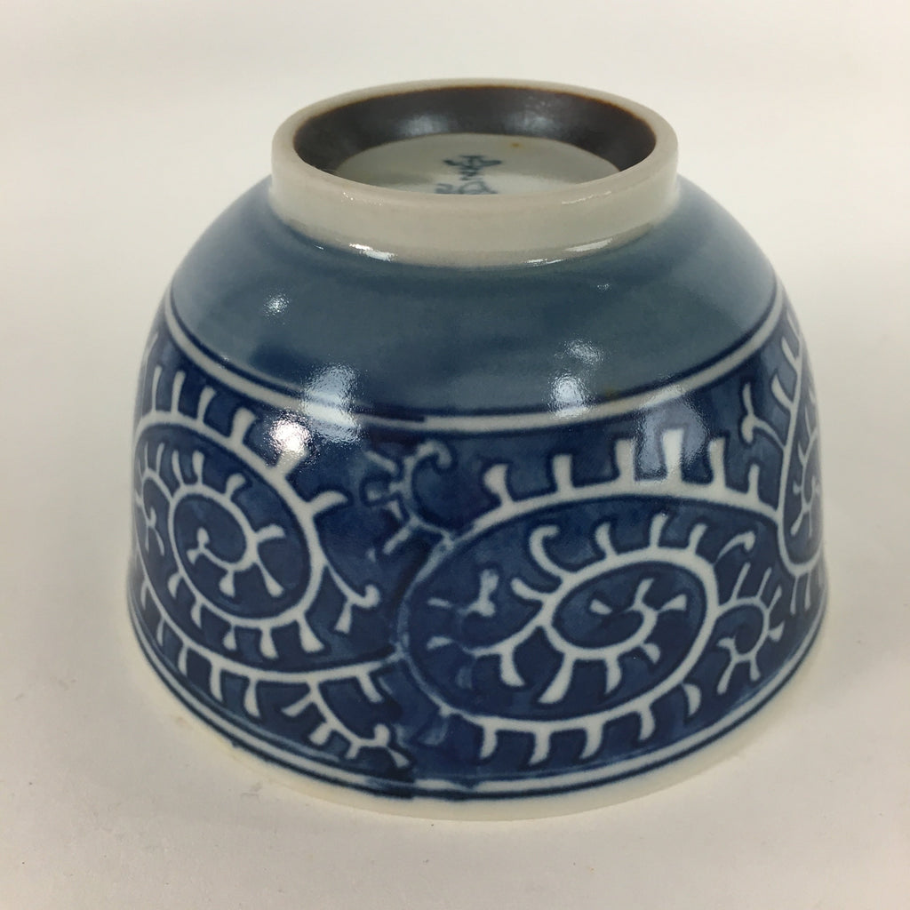 Japanese Porcelain Teacup Yunomi Vtg White Blue Karakusa pattern Sencha TC193