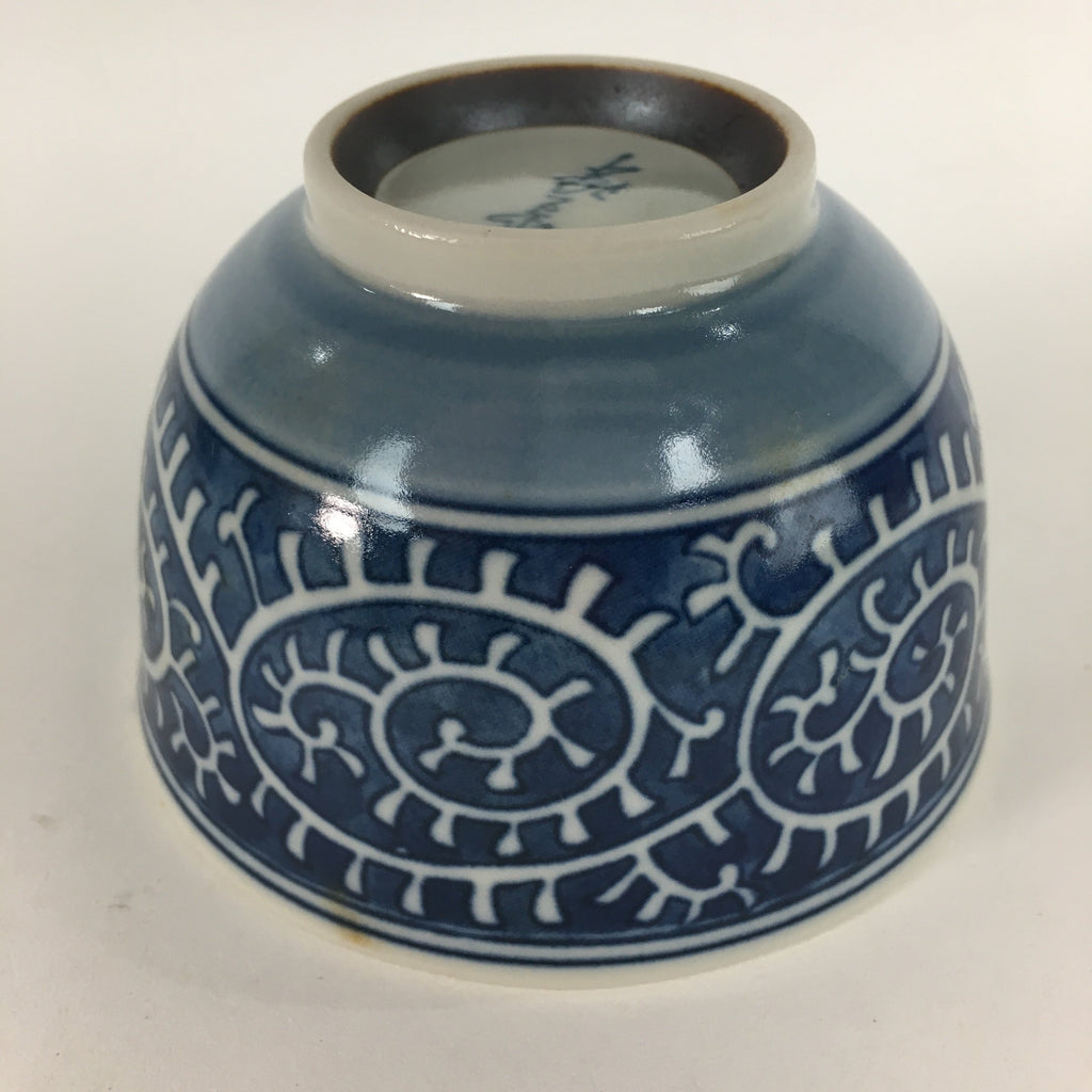 Japanese Porcelain Teacup Yunomi Vtg White Blue Karakusa pattern Sencha TC193