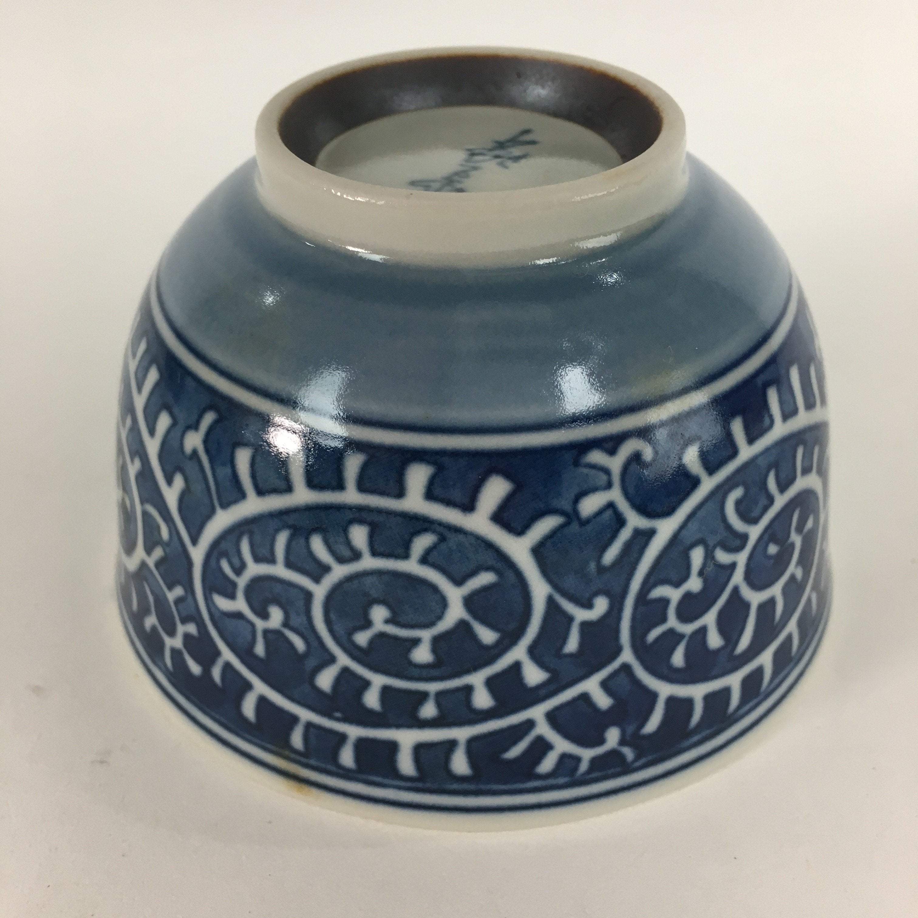 Japanese Porcelain Teacup Yunomi Vtg White Blue Karakusa pattern Sencha TC193