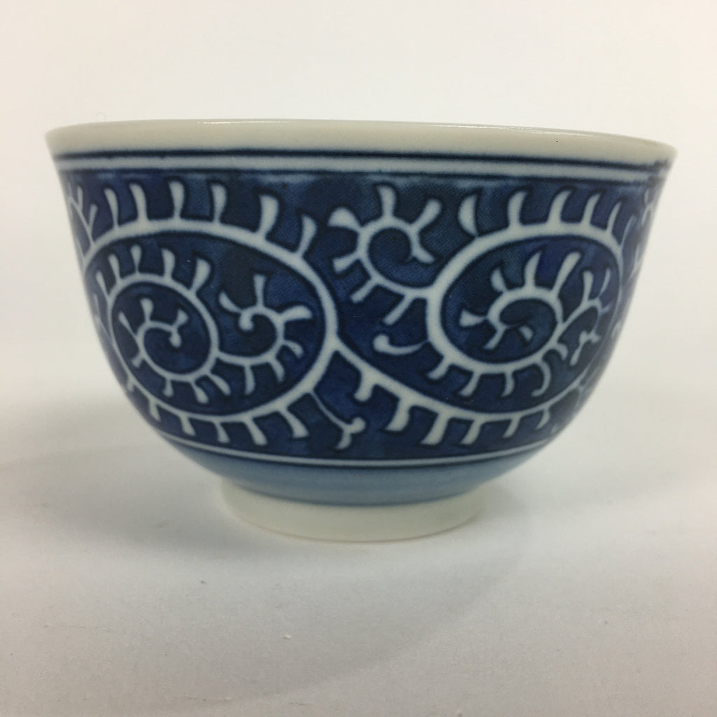 Japanese Porcelain Teacup Yunomi Vtg White Blue Karakusa pattern Sencha TC194