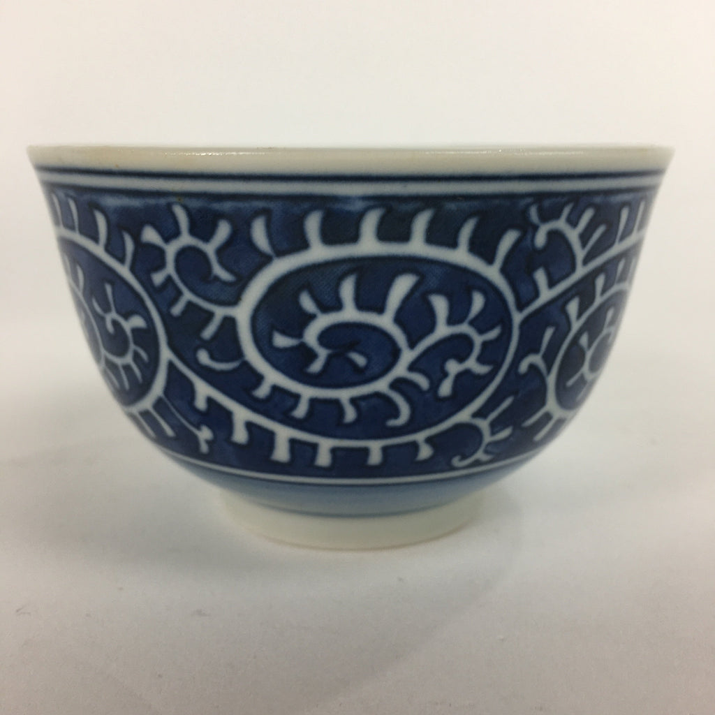 Japanese Porcelain Teacup Yunomi Vtg White Blue Karakusa pattern Sencha TC194