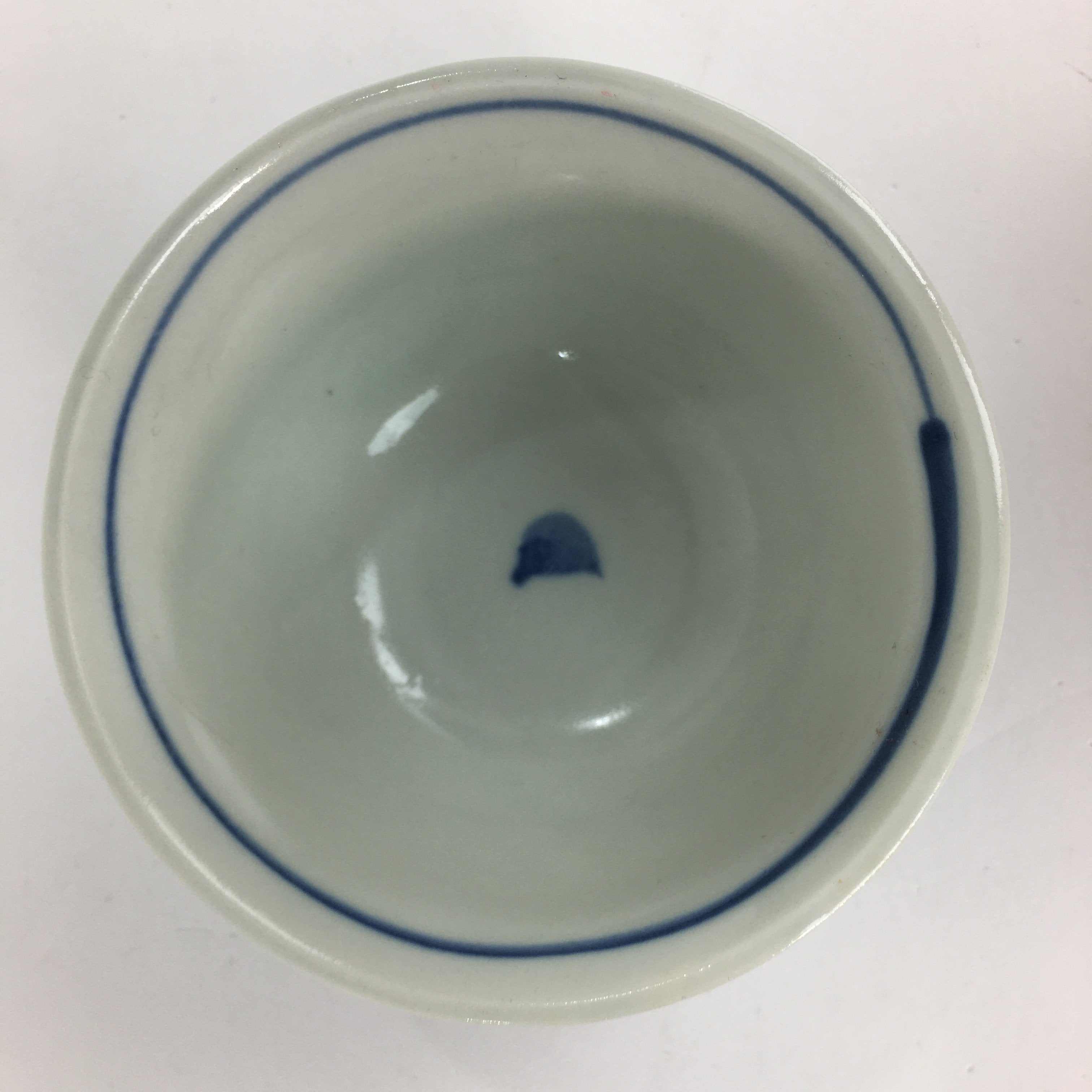 Japanese Porcelain Teacup Yunomi Vtg White Blue Karakusa pattern Sencha TC194
