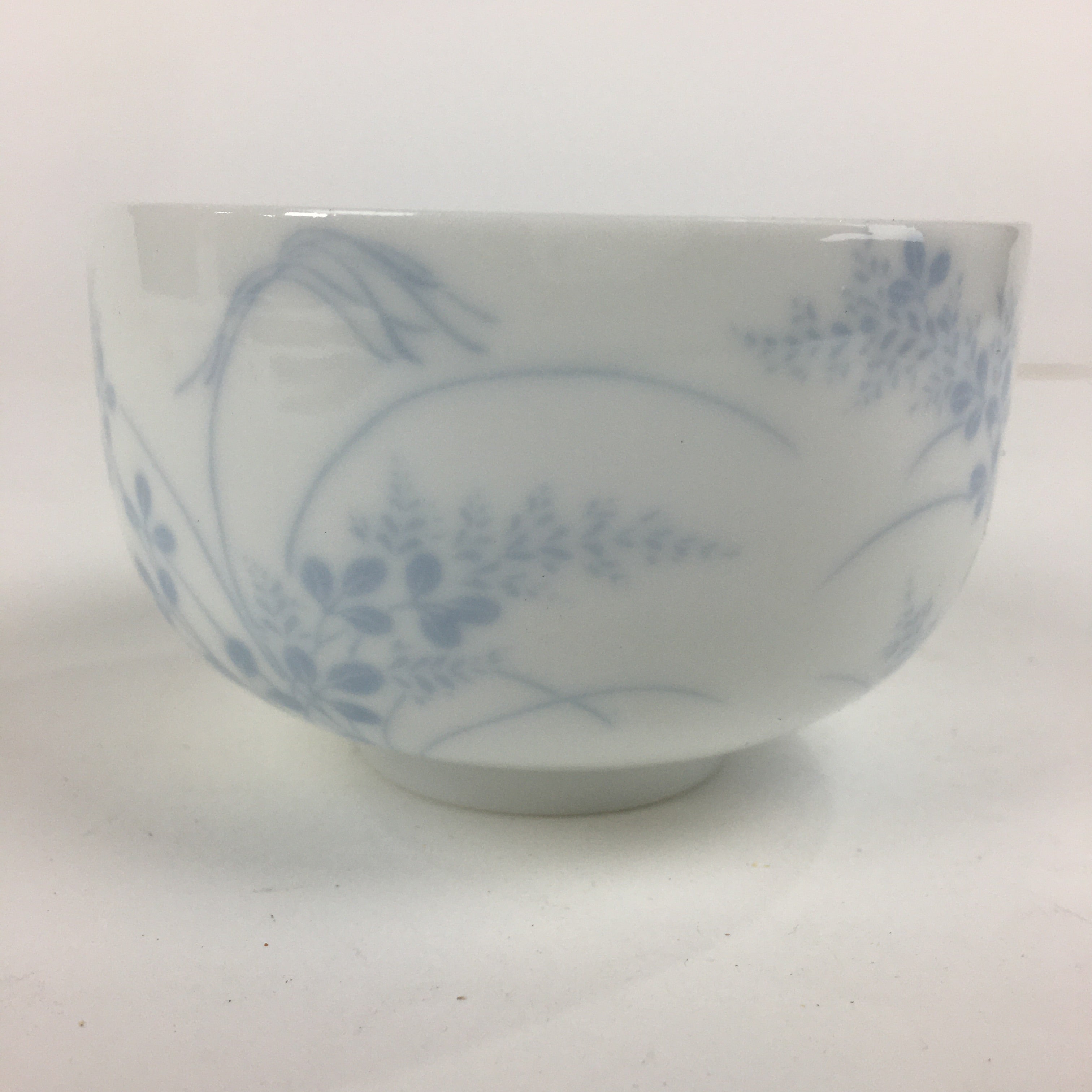 Japanese Porcelain Teacup Yunomi Vtg White Field Grass Pottery Sencha TC271