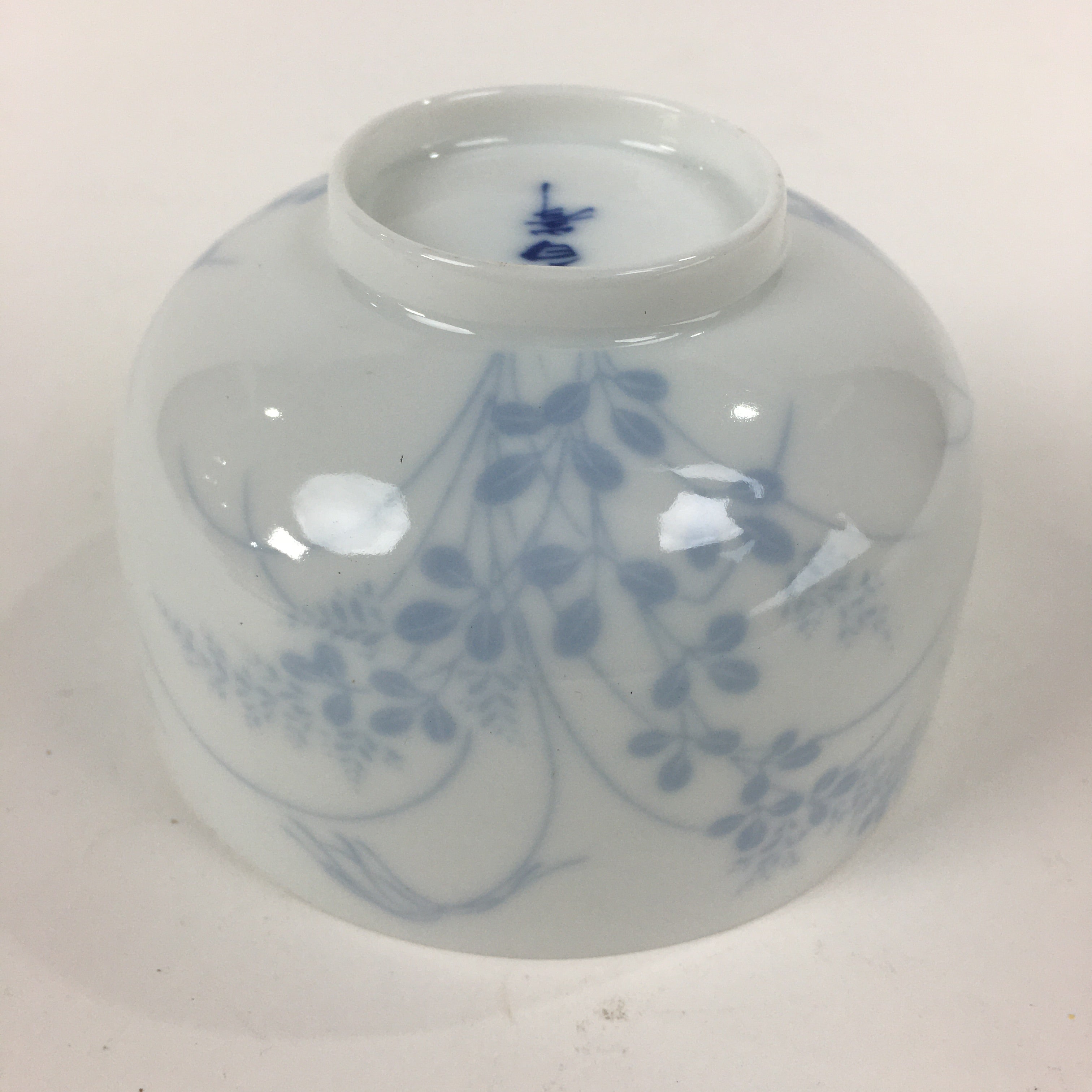 Japanese Porcelain Teacup Yunomi Vtg White Field Grass Pottery Sencha TC271