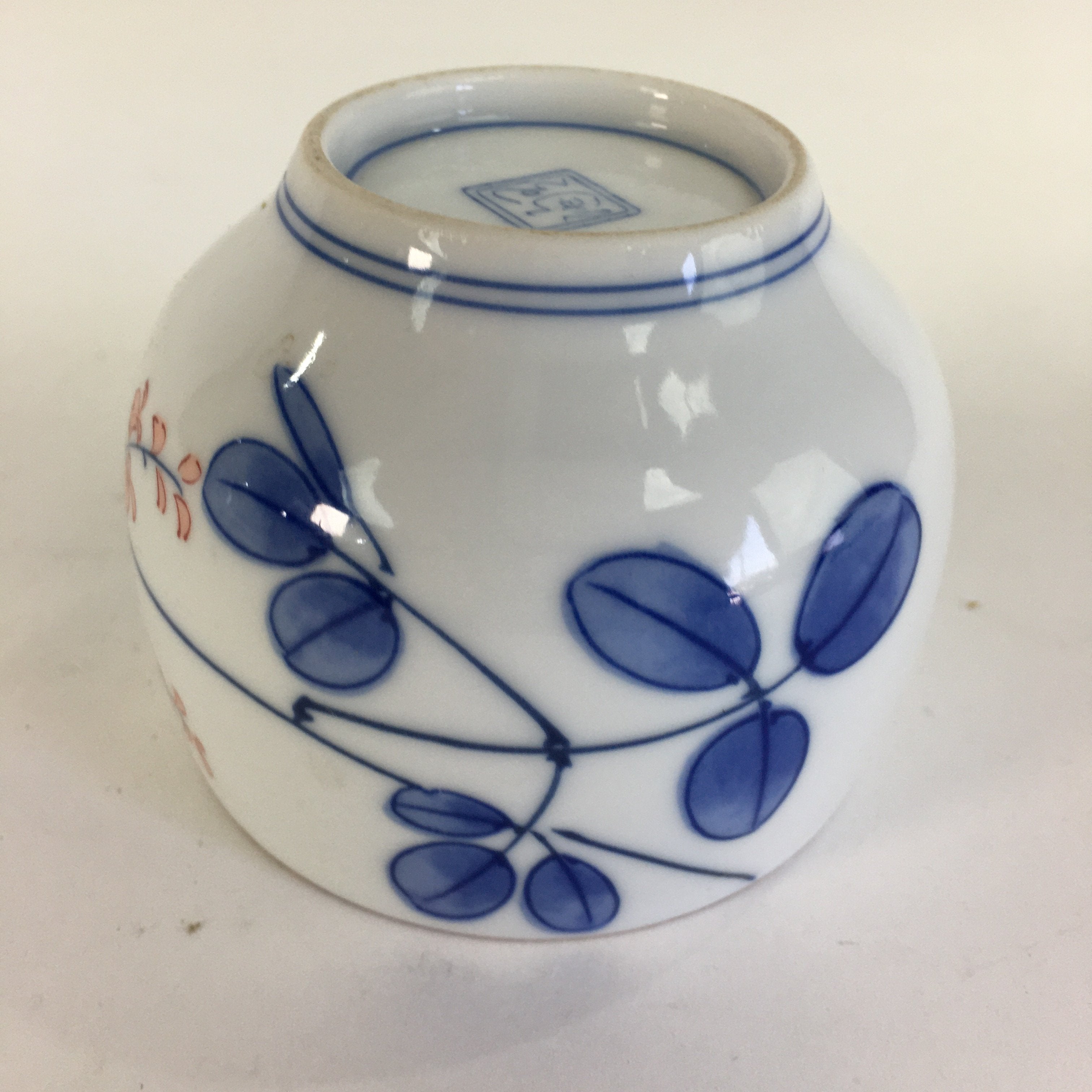Japanese Porcelain Teacup Yunomi Vtg Wisteria Flower White Sencha TC212