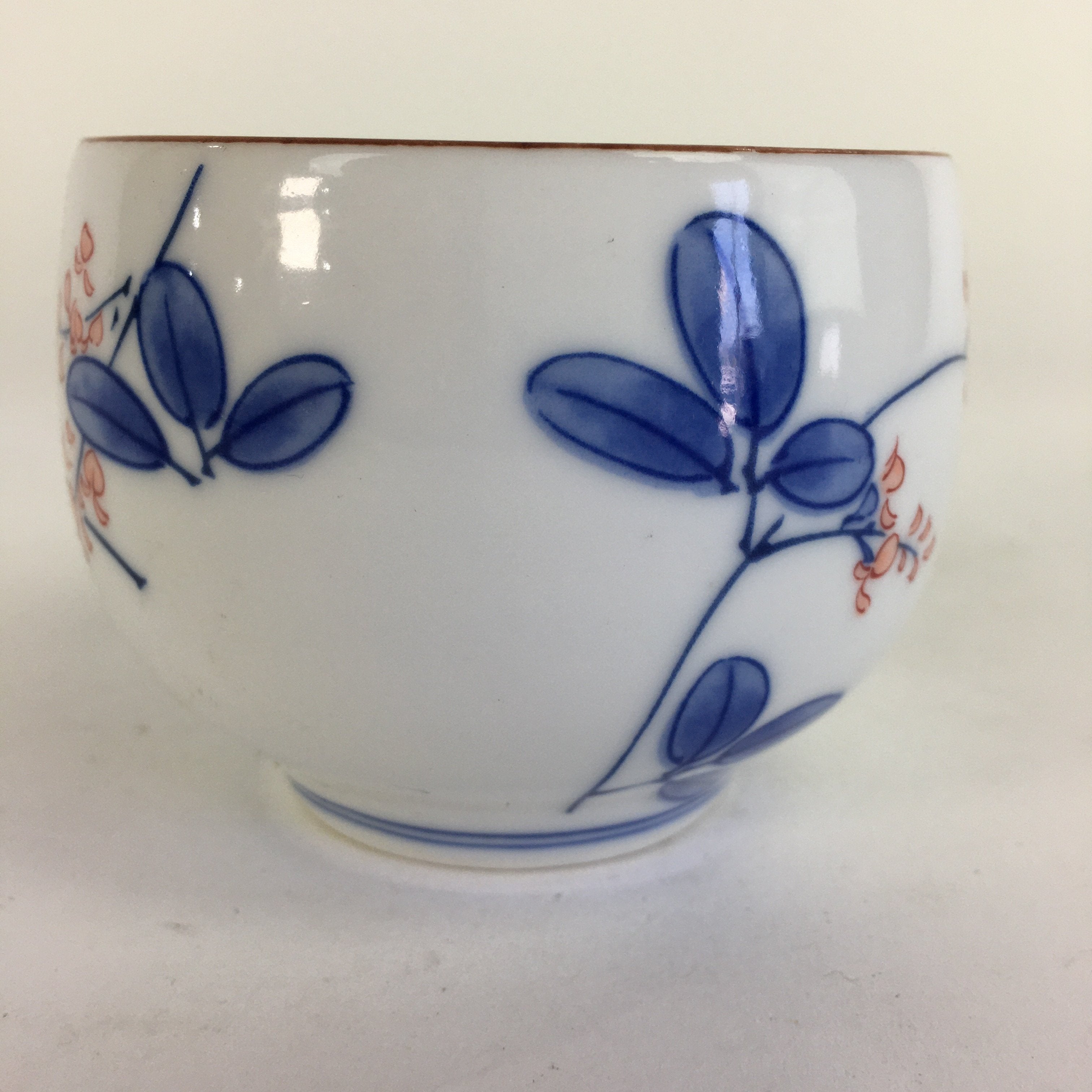 Japanese Porcelain Teacup Yunomi Vtg Wisteria Flower White Sencha TC212