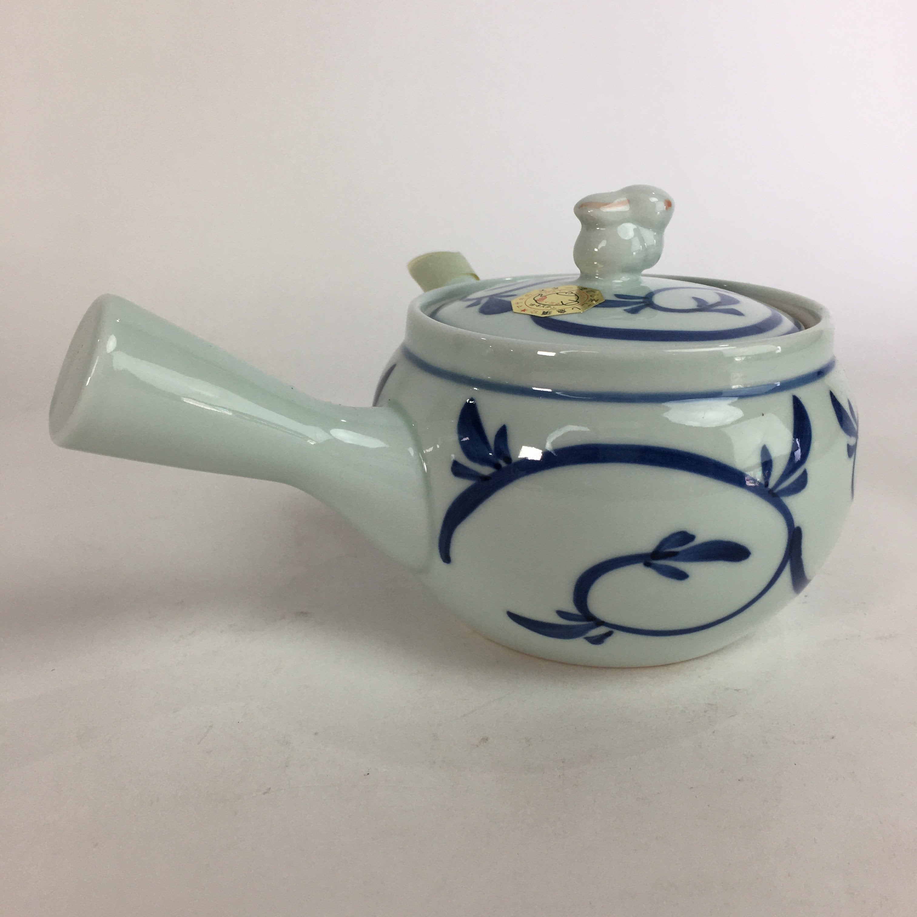 Japanese Porcelain Teapot 350ml Kyusu Arabesque Motifs Karakusamon Sencha PP566