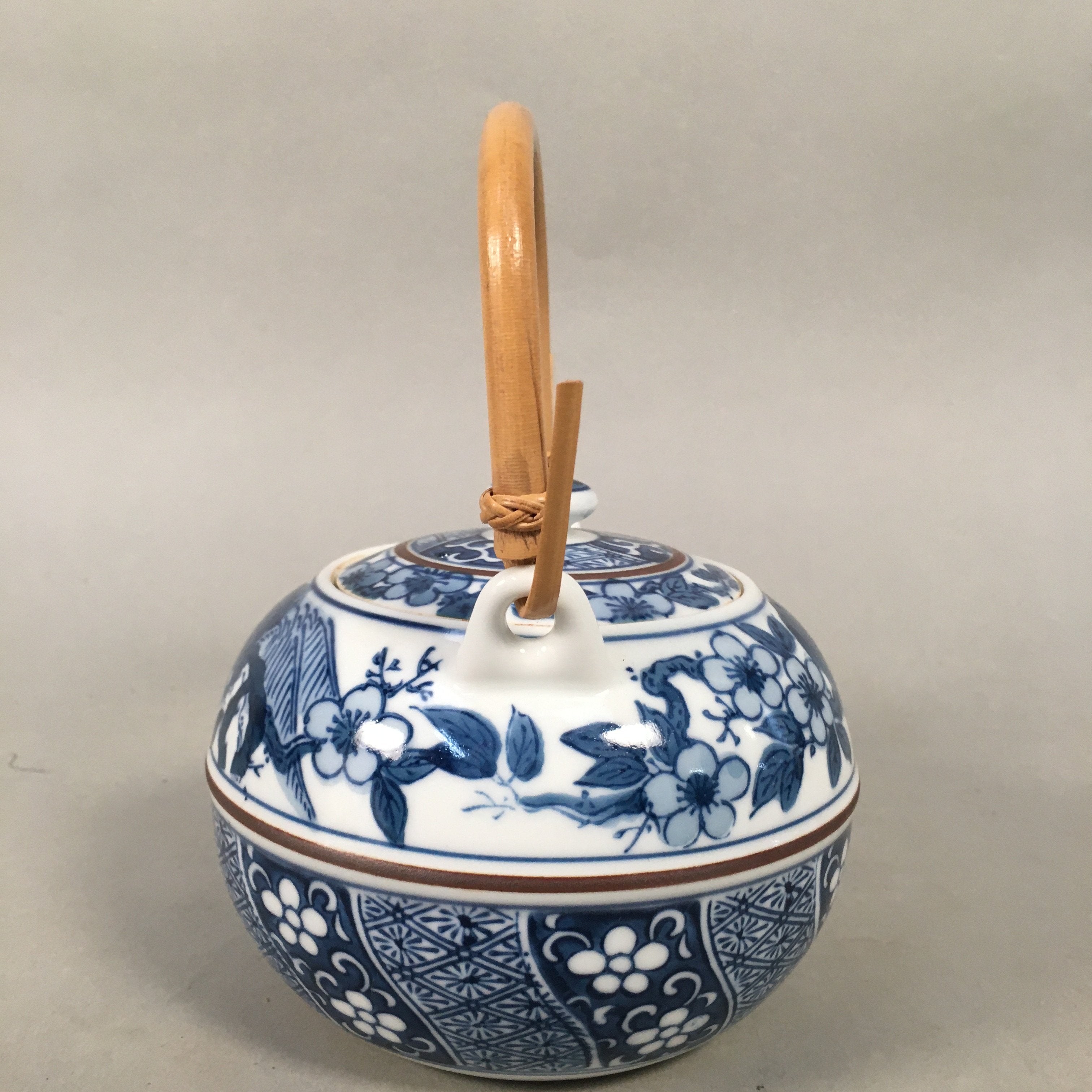 Japanese Porcelain Teapot Vtg Kyusu Sencha Arita ware Blue White Sometsuke PP41
