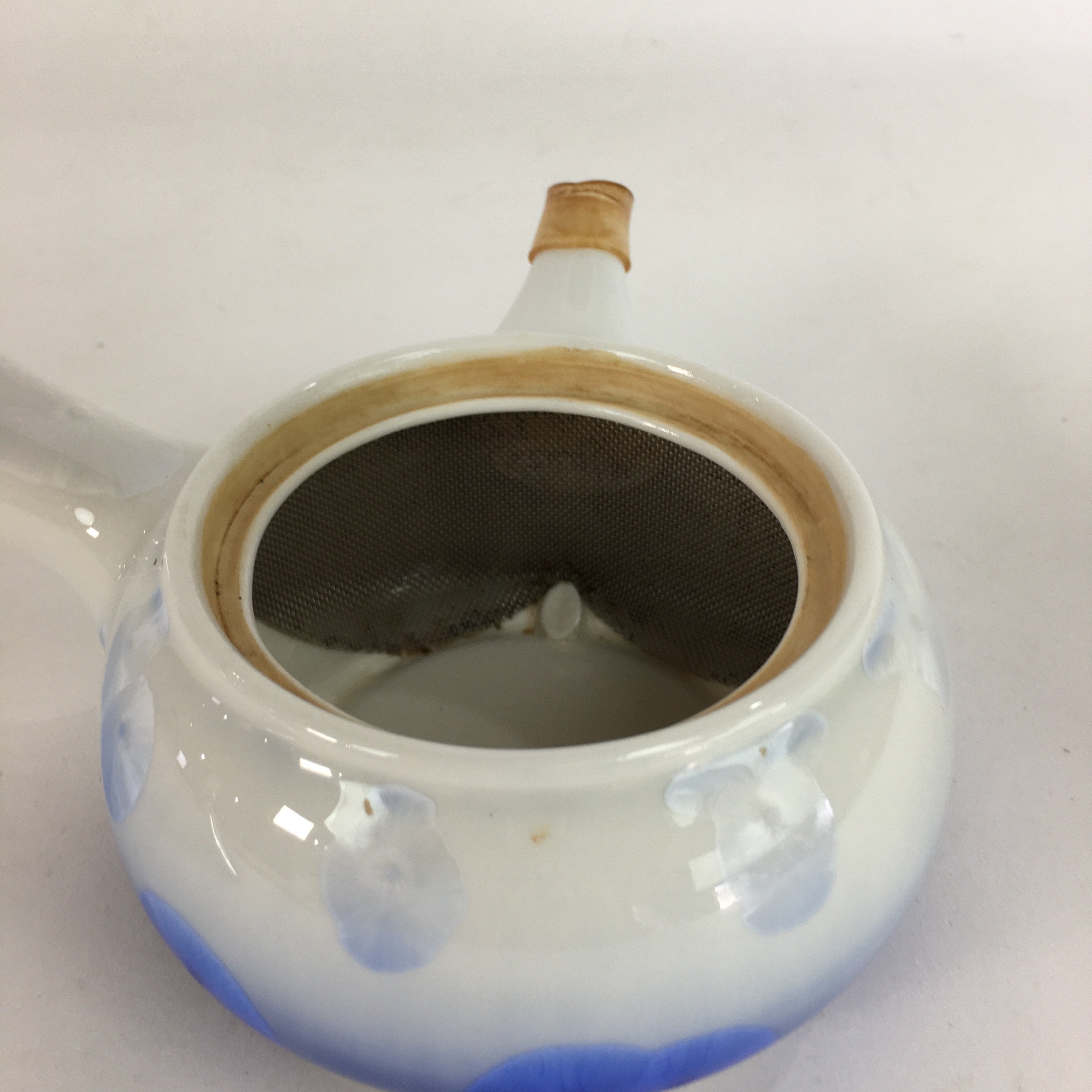 Japanese Porcelain Teapot Vtg White Blue Design Kyusu Flat net Sencha PP568