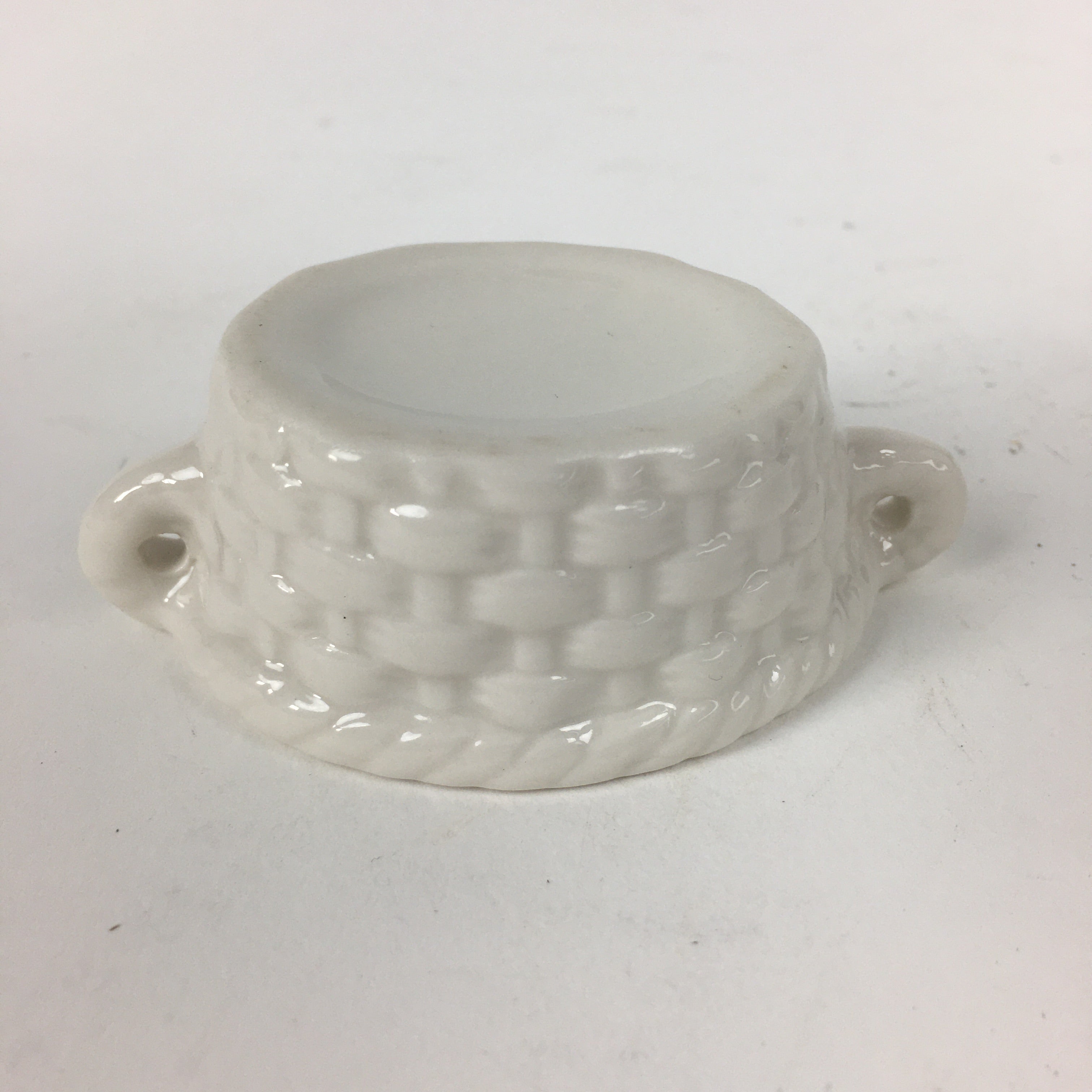 Japanese Porcelain Tiny Pot Bowl Basket Shape Two Handles White Container PP875