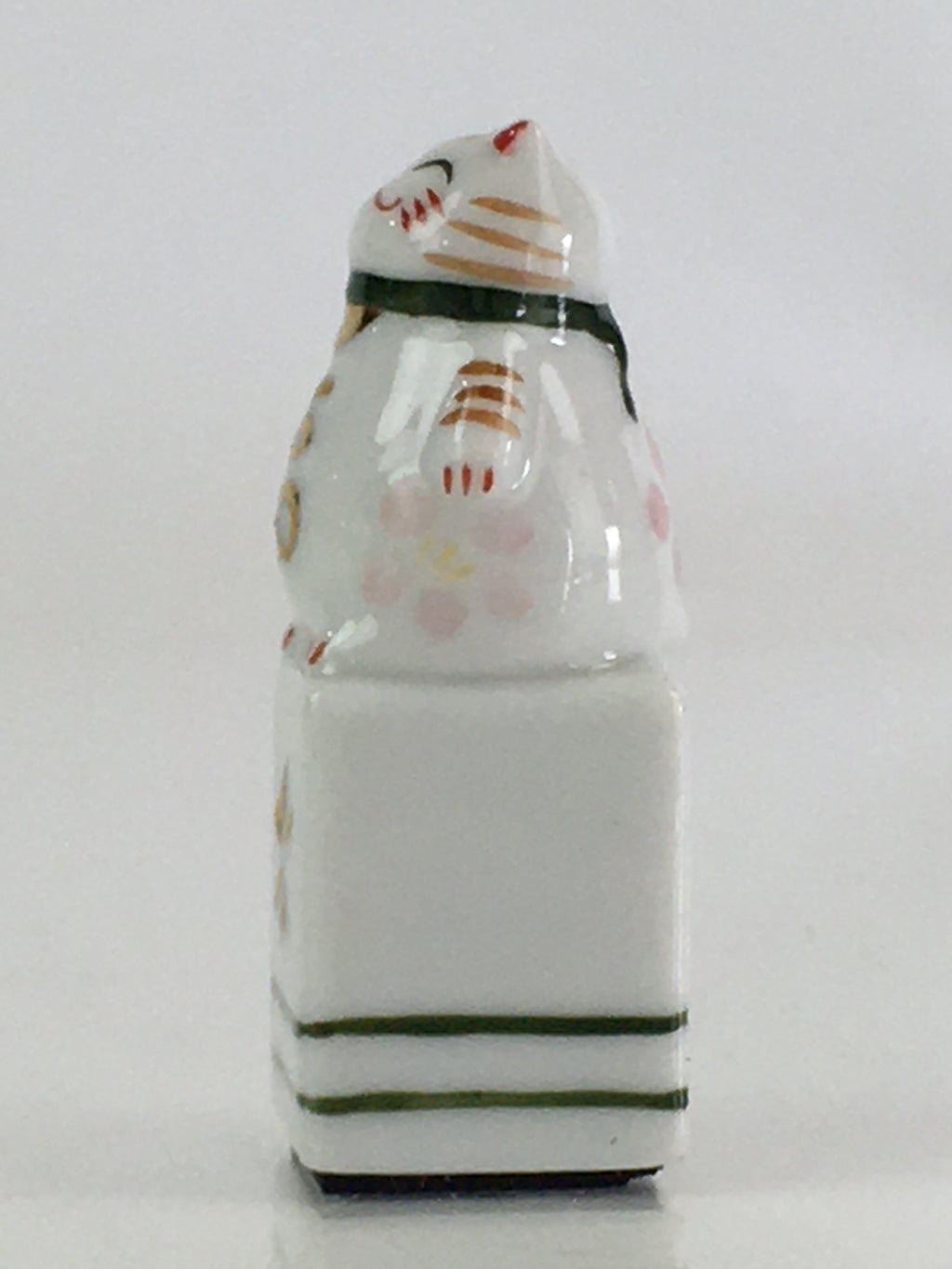 Japanese Porcelain White Cat Vtg Manekineko Figurine Okimono JK379