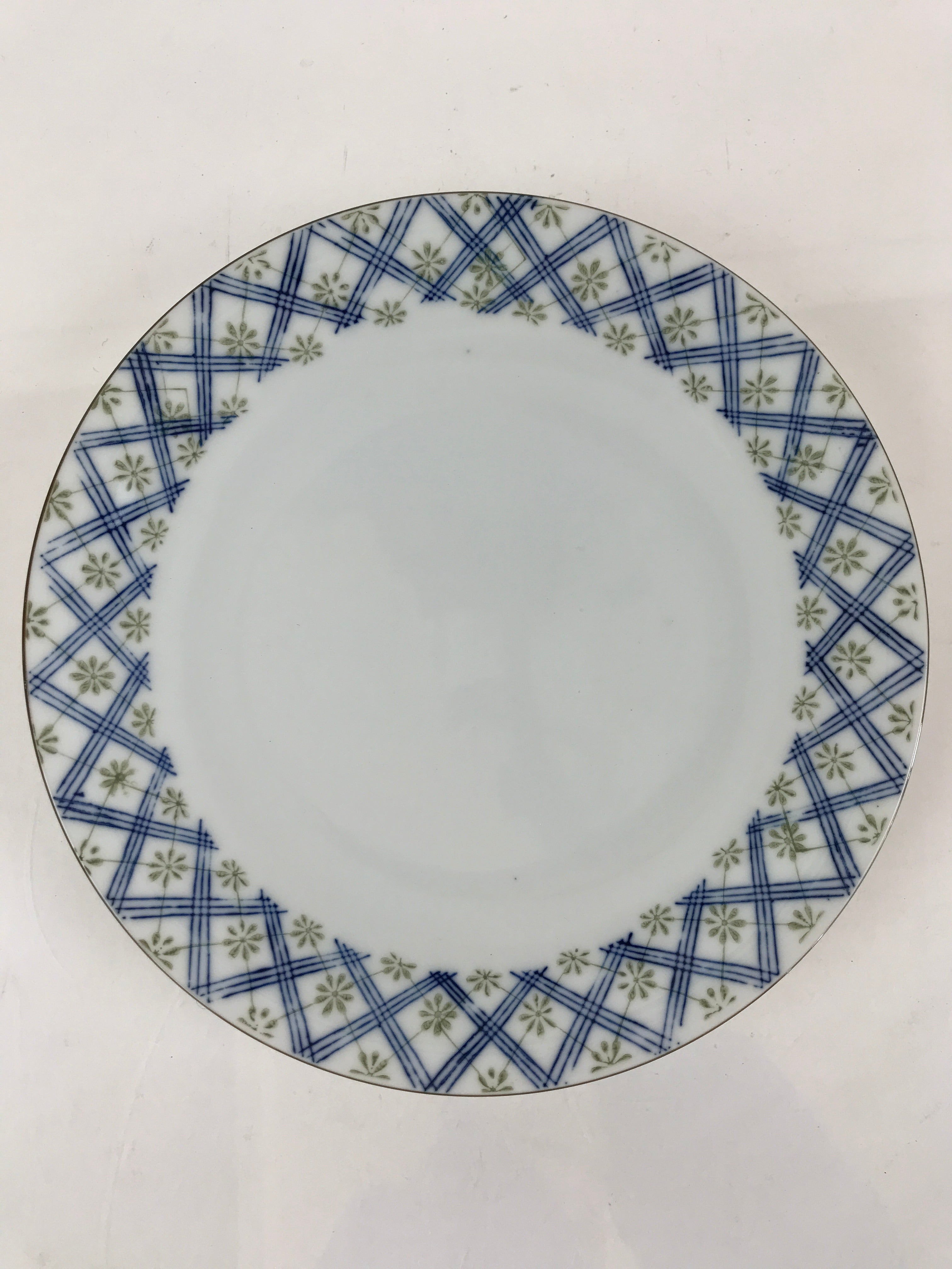 Japanese Porcelain White Plate Vtg Blue Plaid Floral Pattern Tableware QT153