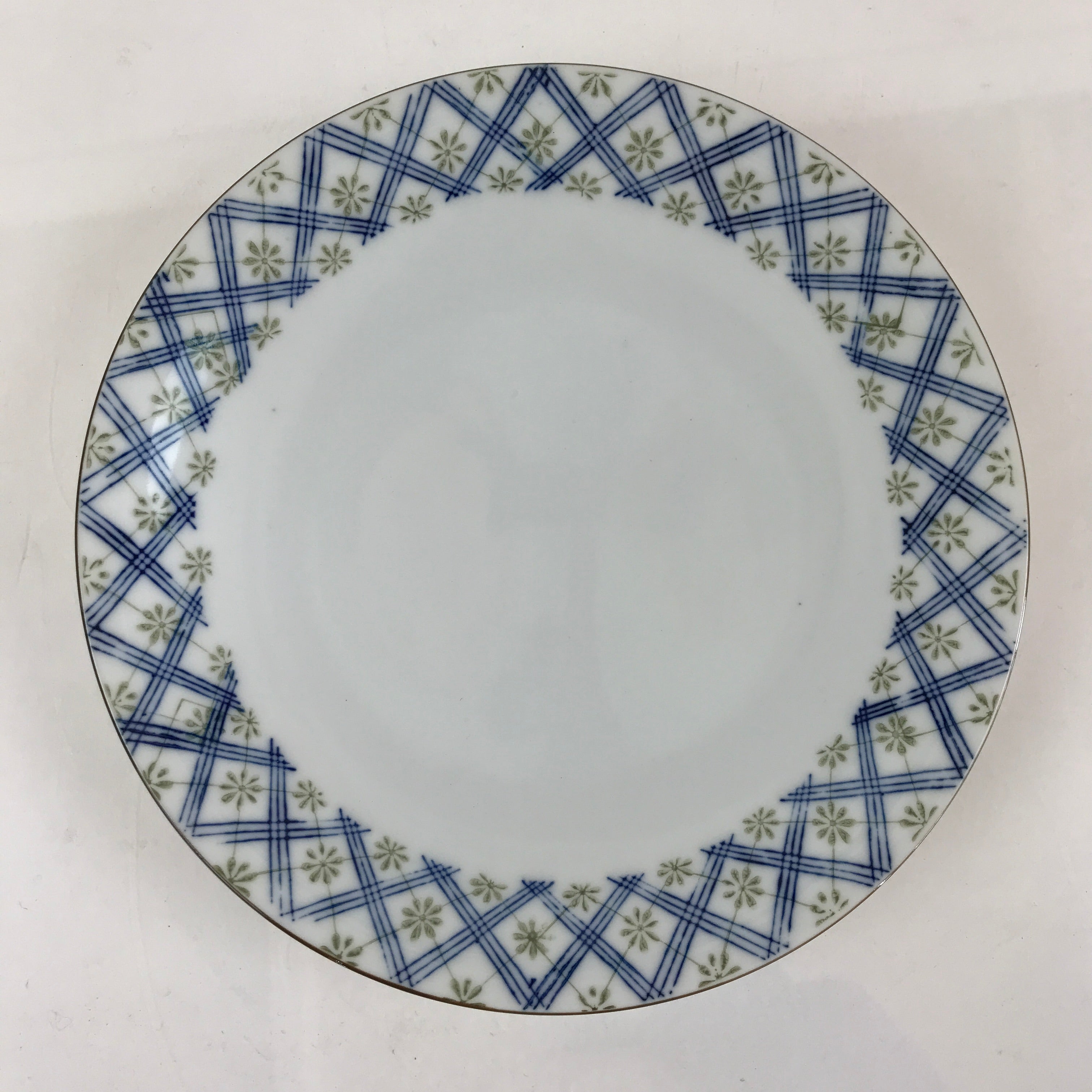 Japanese Porcelain White Plate Vtg Blue Plaid Floral Pattern Tableware QT153