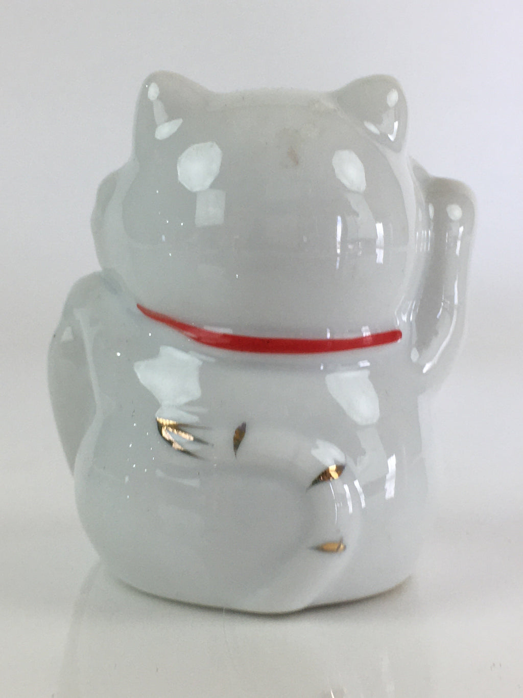 Japanese Porcelain doll White Cat Vtg Manekineko Figurine Okimono Good Luck BD824