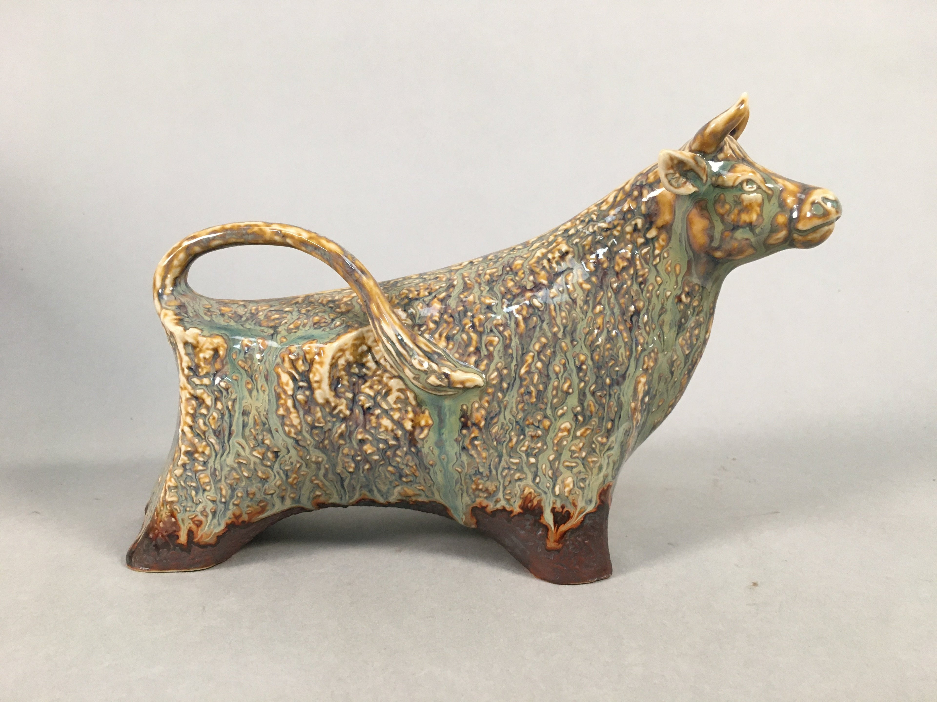 Japanese Pottery Porcelain Vtg Zodiac symbol Cow Wooden Box Statue PX537