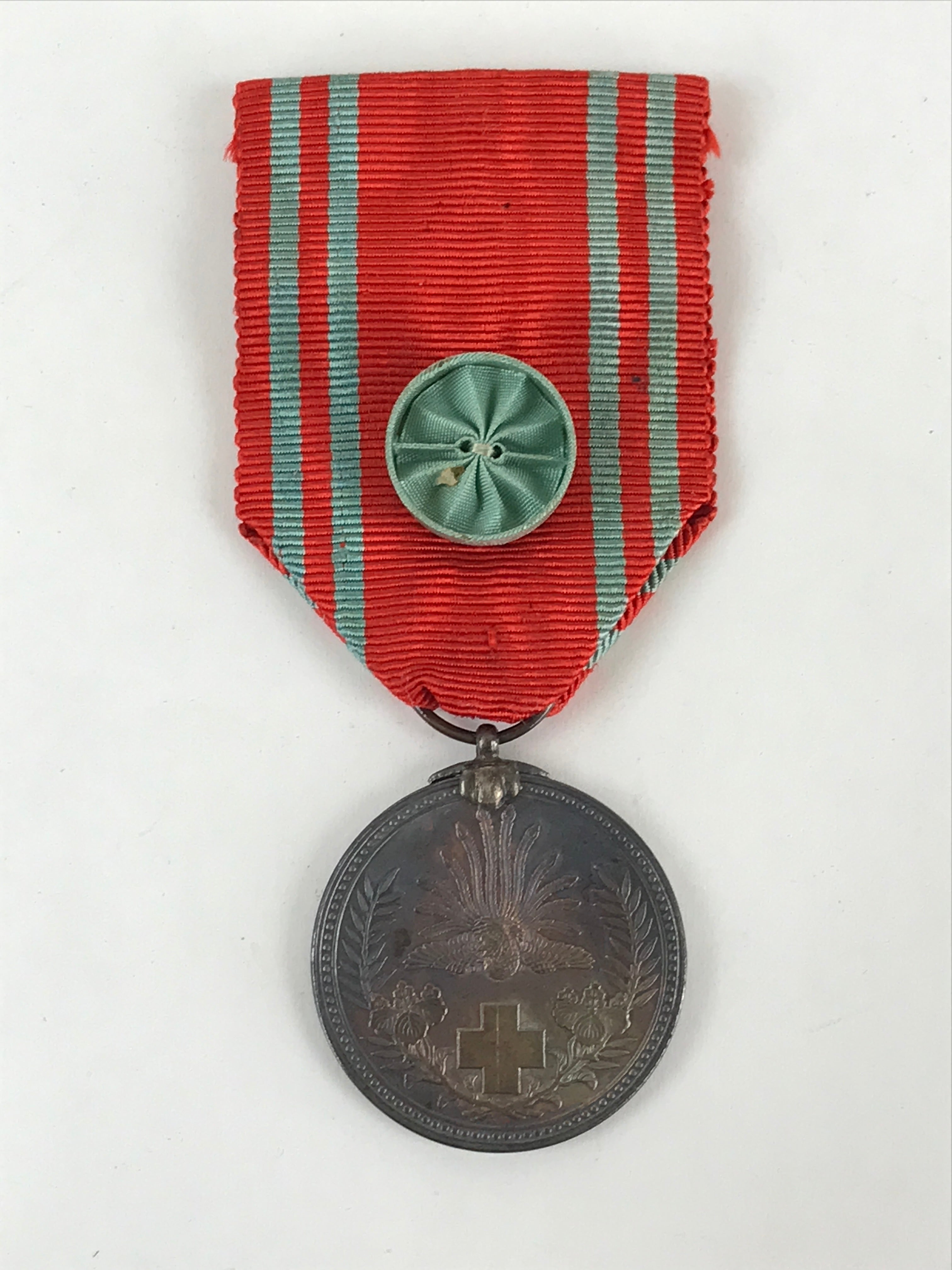 Japanese Red Cross Employee Emblem Badge Vtg Nihon-Sekijuji Red Ribbon JK448