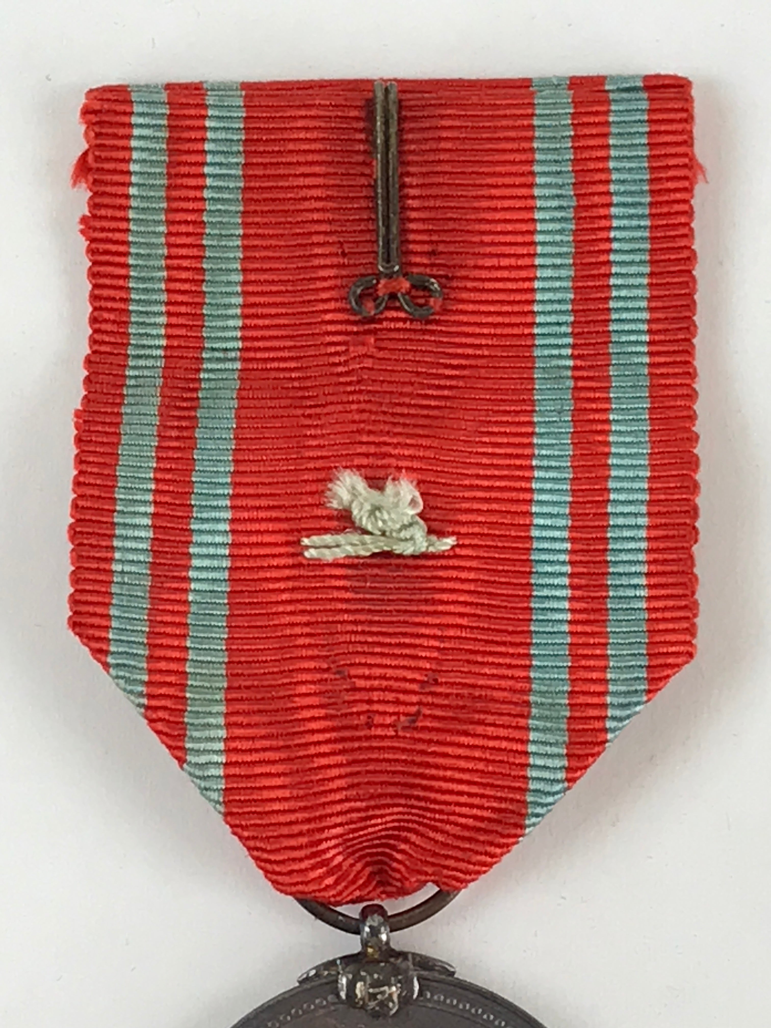 Japanese Red Cross Employee Emblem Badge Vtg Nihon-Sekijuji Red Ribbon JK448