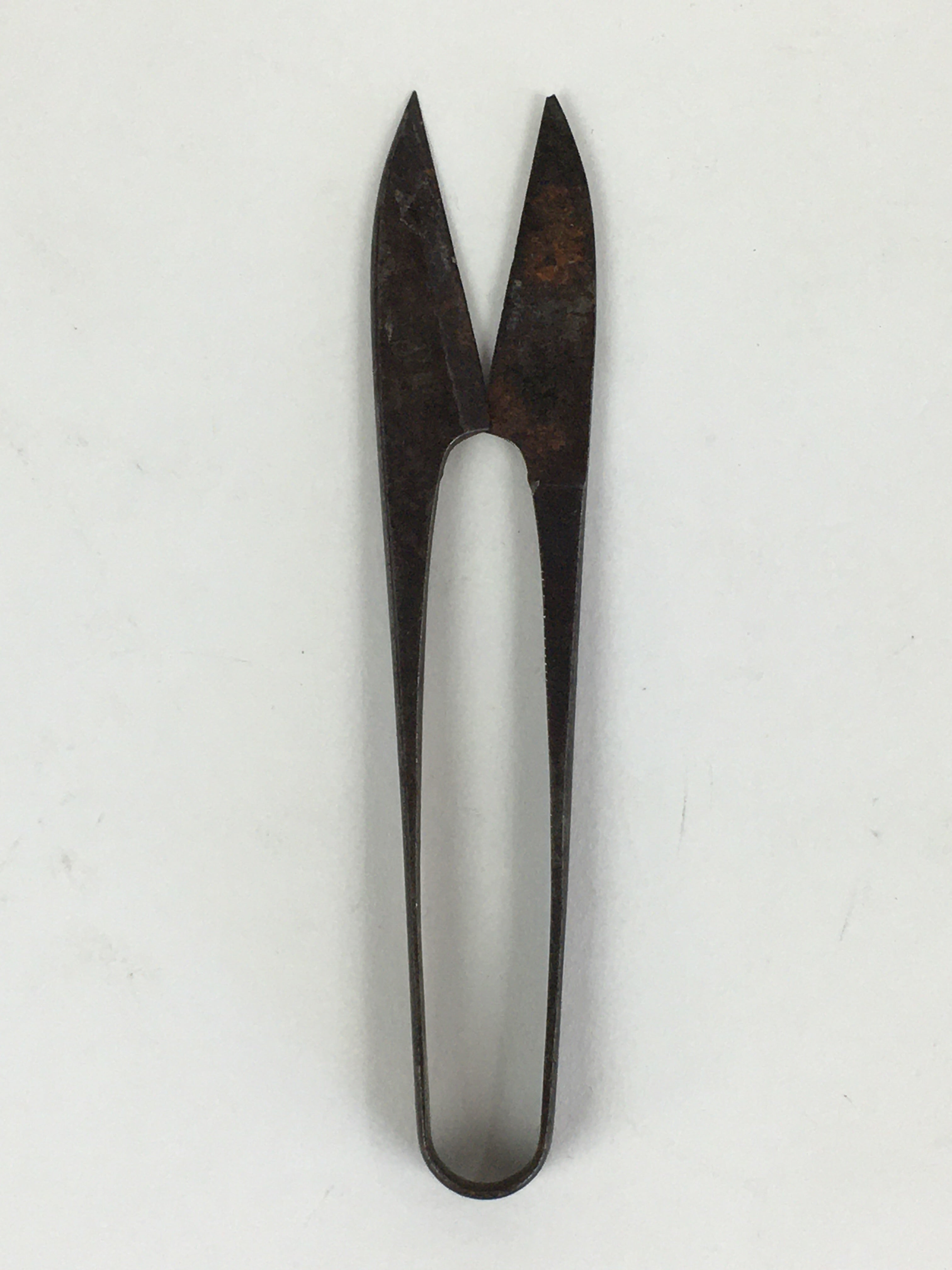 Japanese Sewing Scissors Vtg Iron Small Thread Trimmer Scissors T96