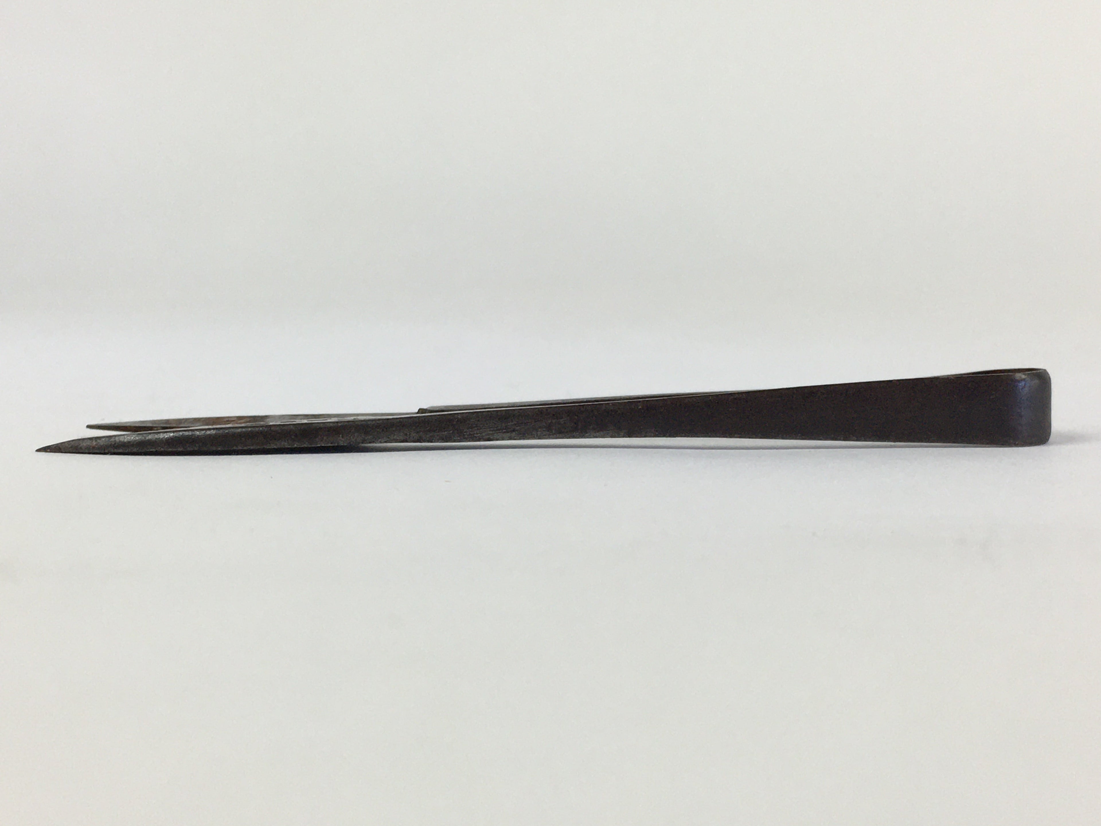 Japanese Sewing Scissors Vtg Iron Small Thread Trimmer Scissors T96