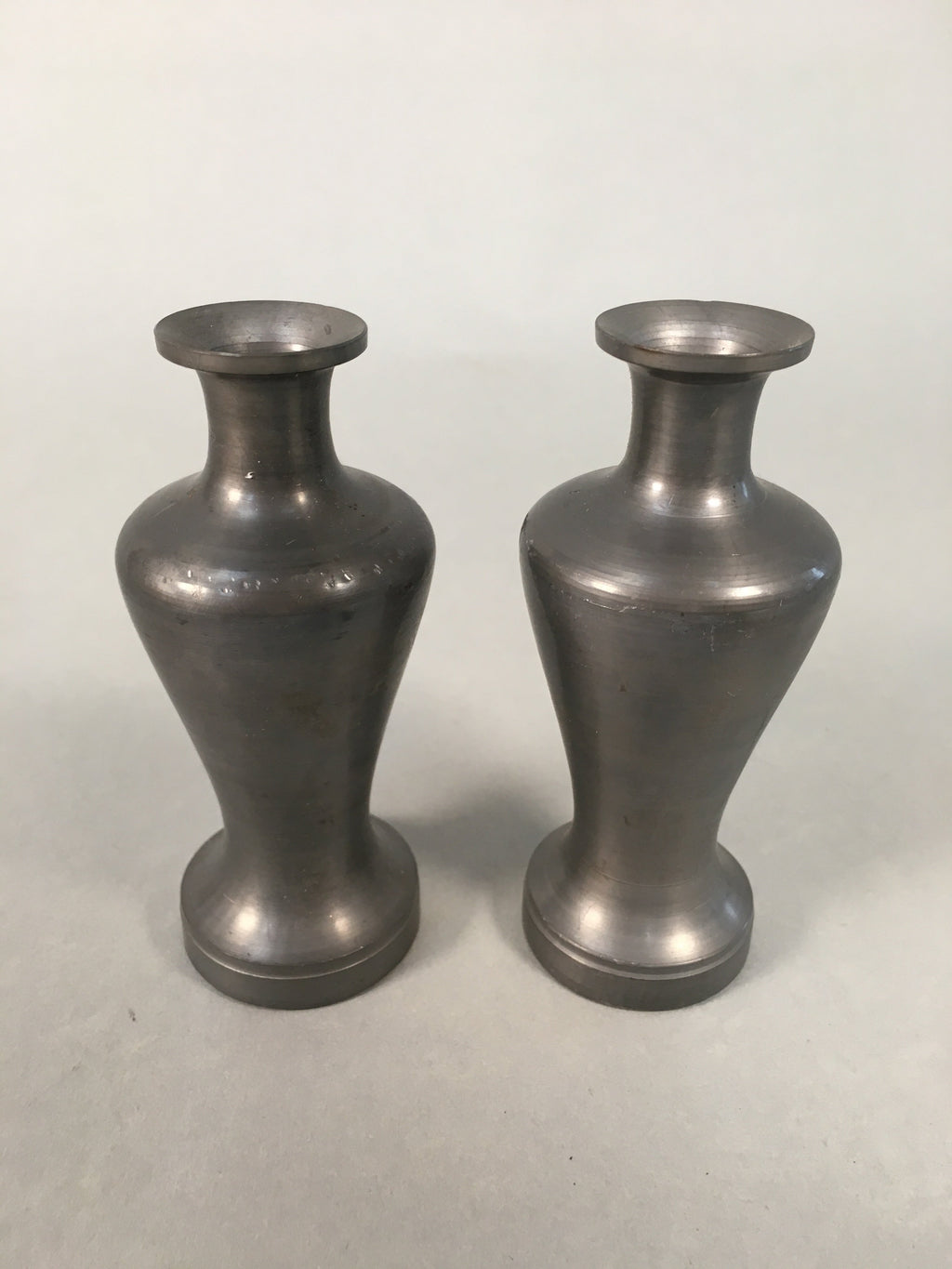 Japanese Shinto Sake Bottle Pair Vtg Metal Heishi Kamidana Tokkuri BU327