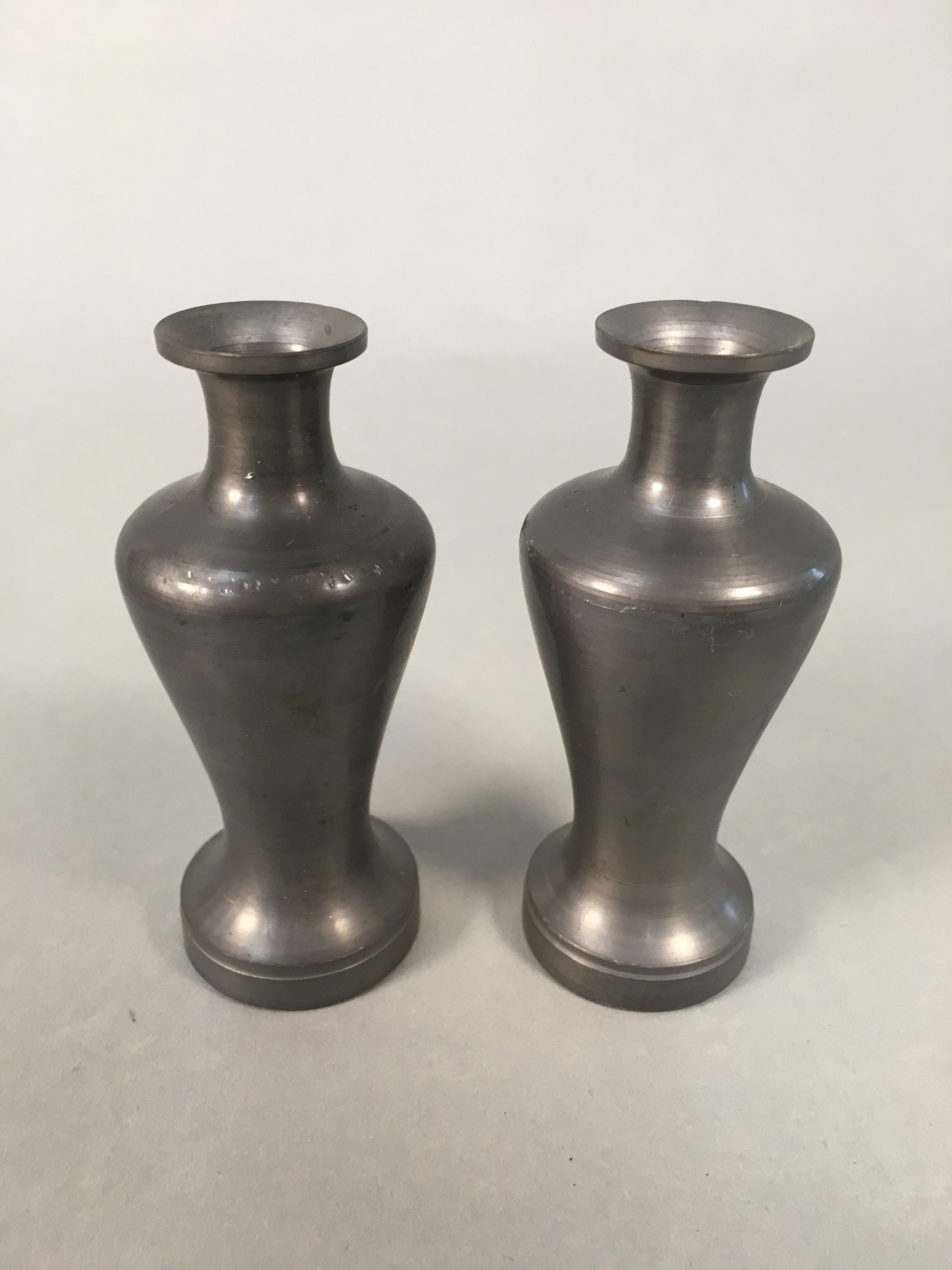Japanese Shinto Sake Bottle Pair Vtg Metal Heishi Kamidana Tokkuri BU327
