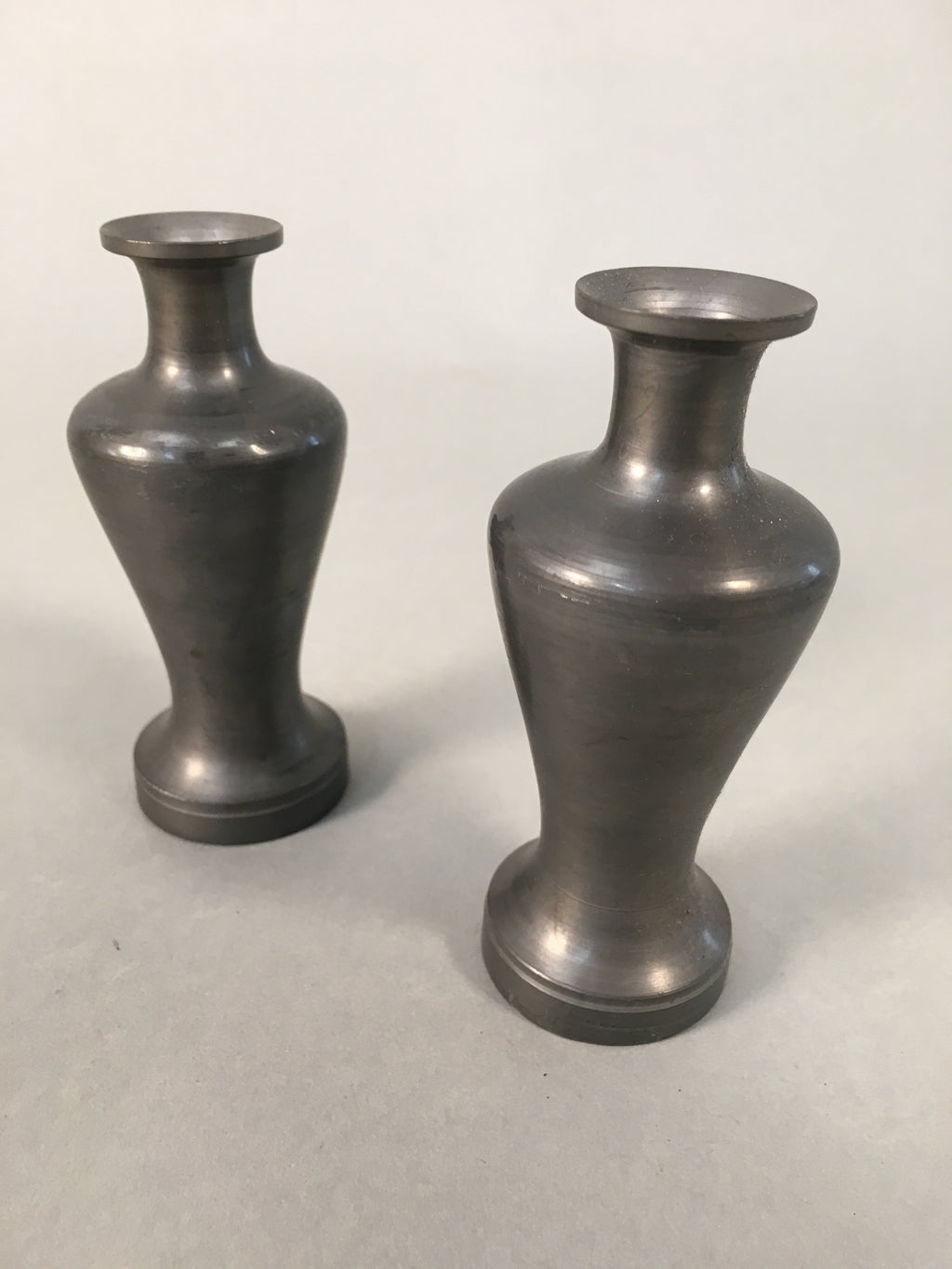 Japanese Shinto Sake Bottle Pair Vtg Metal Heishi Kamidana Tokkuri BU327