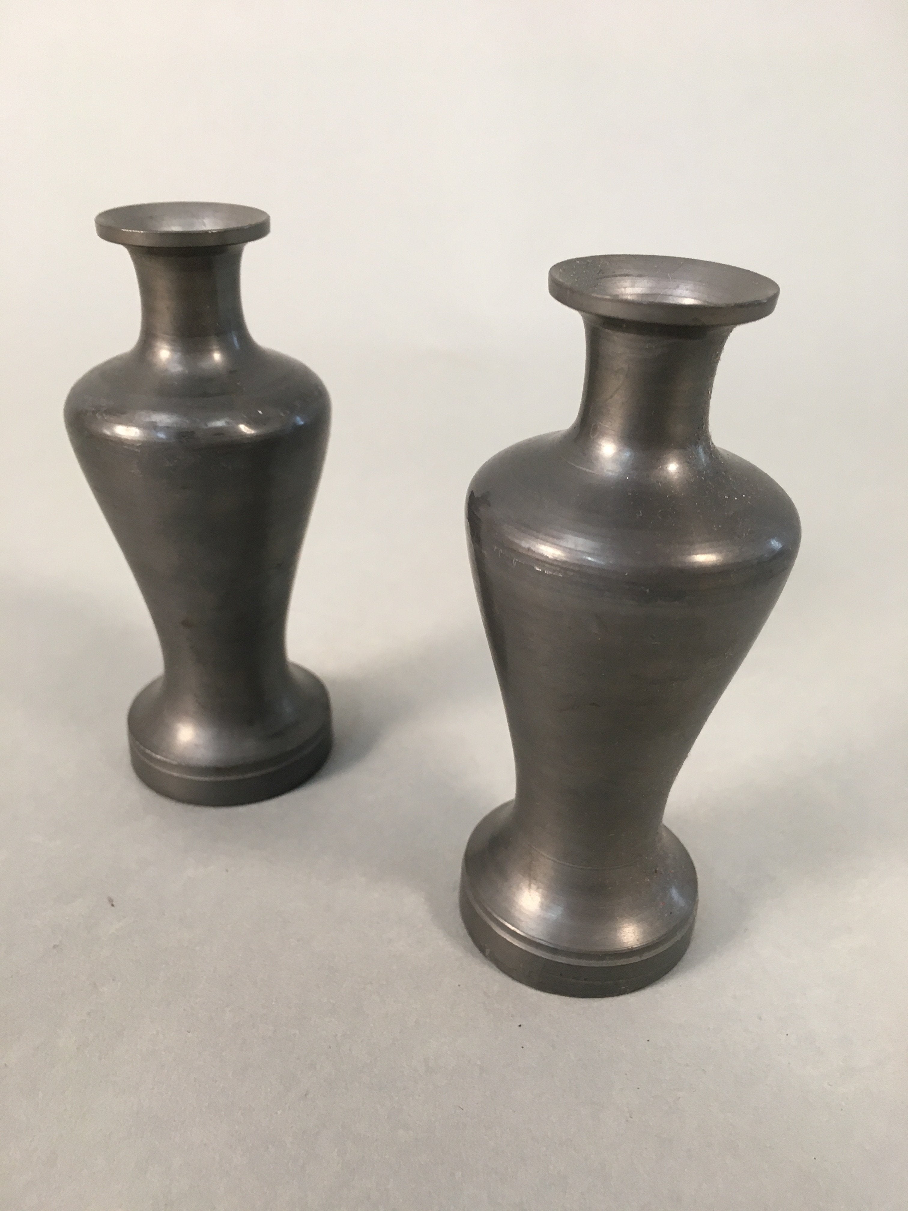 Japanese Shinto Sake Bottle Pair Vtg Metal Heishi Kamidana Tokkuri BU327