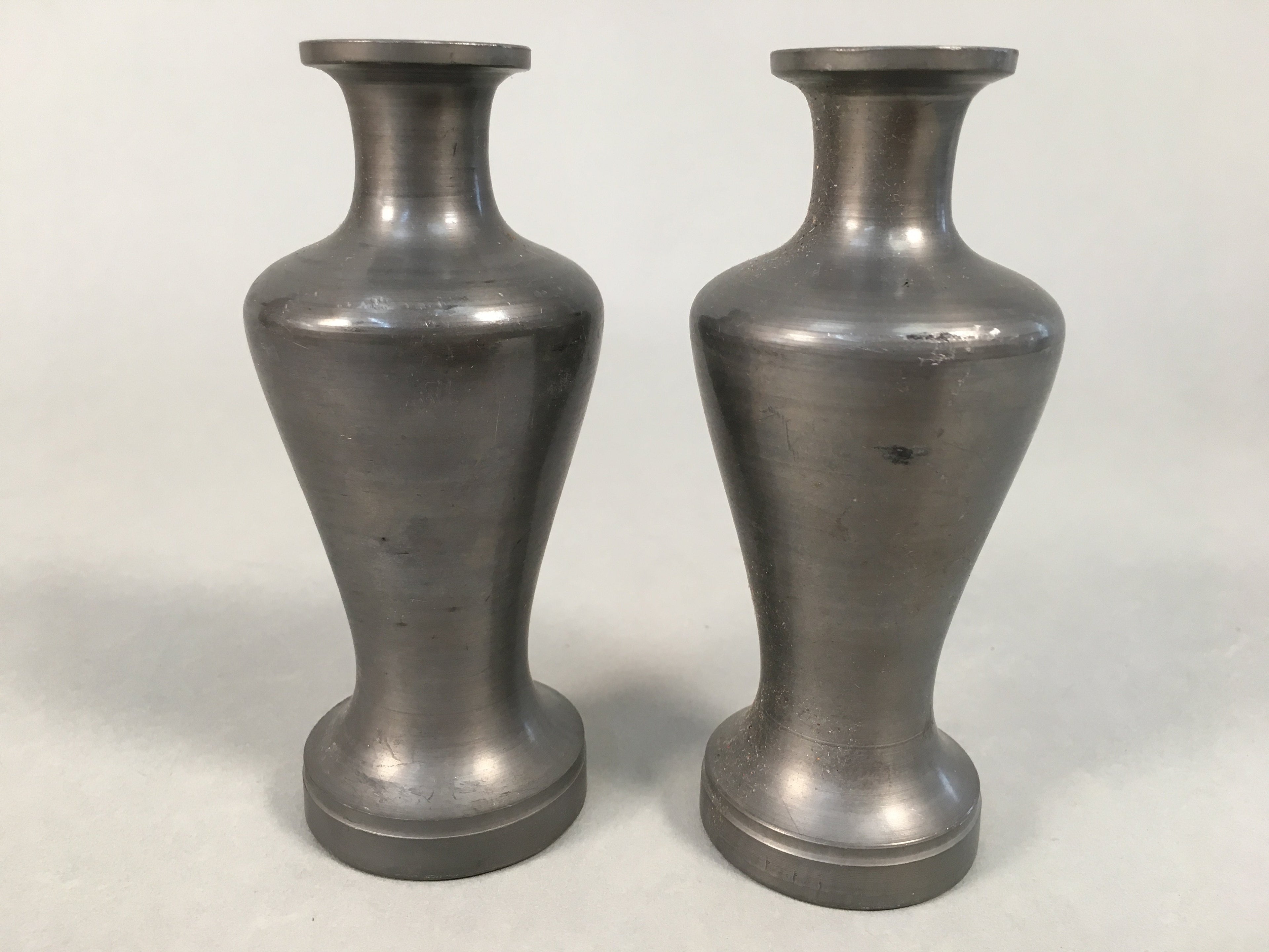 Japanese Shinto Sake Bottle Pair Vtg Metal Heishi Kamidana Tokkuri BU327