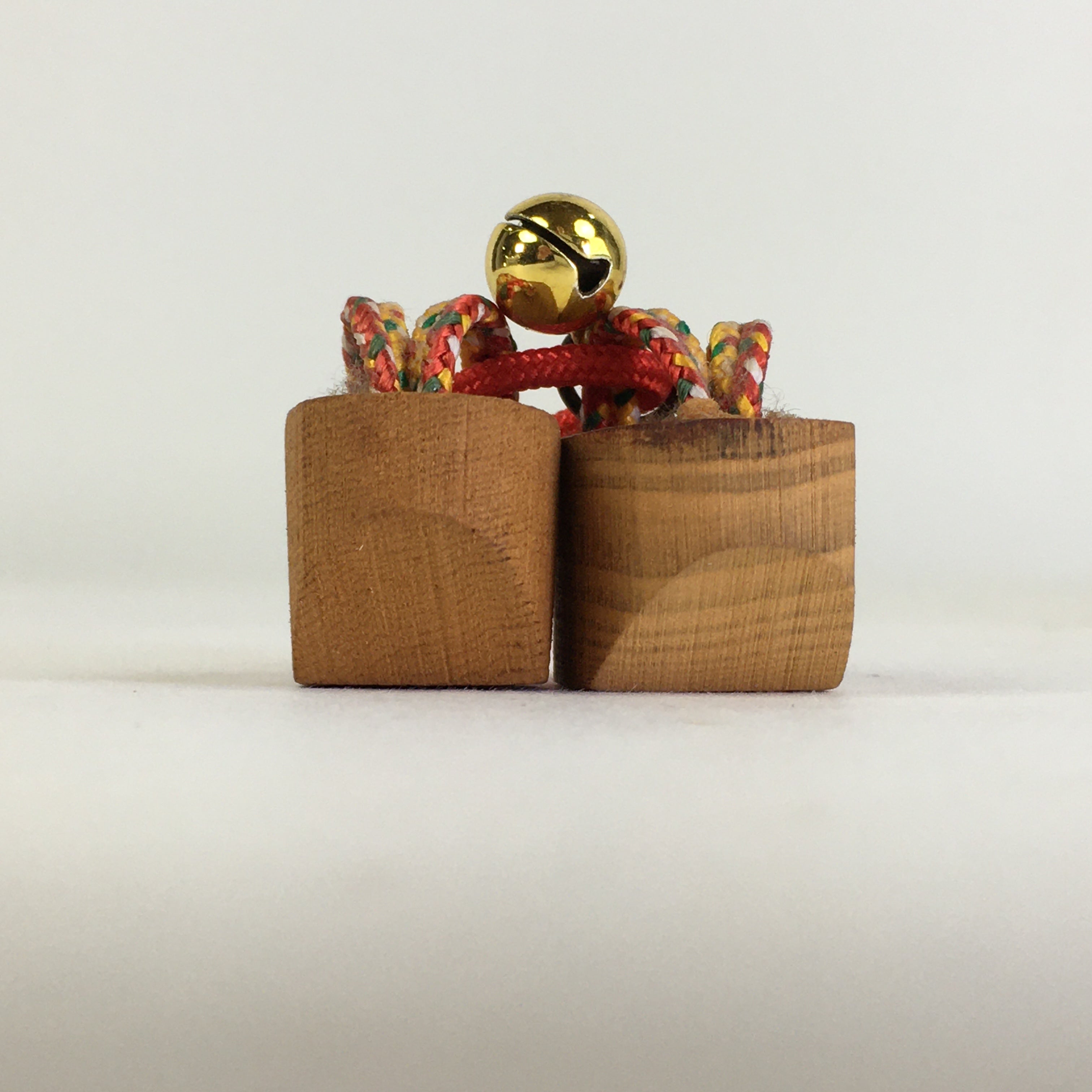Japanese Small Wood Figurine Vtg Woodcraft Wooden Clogs Strap JK319