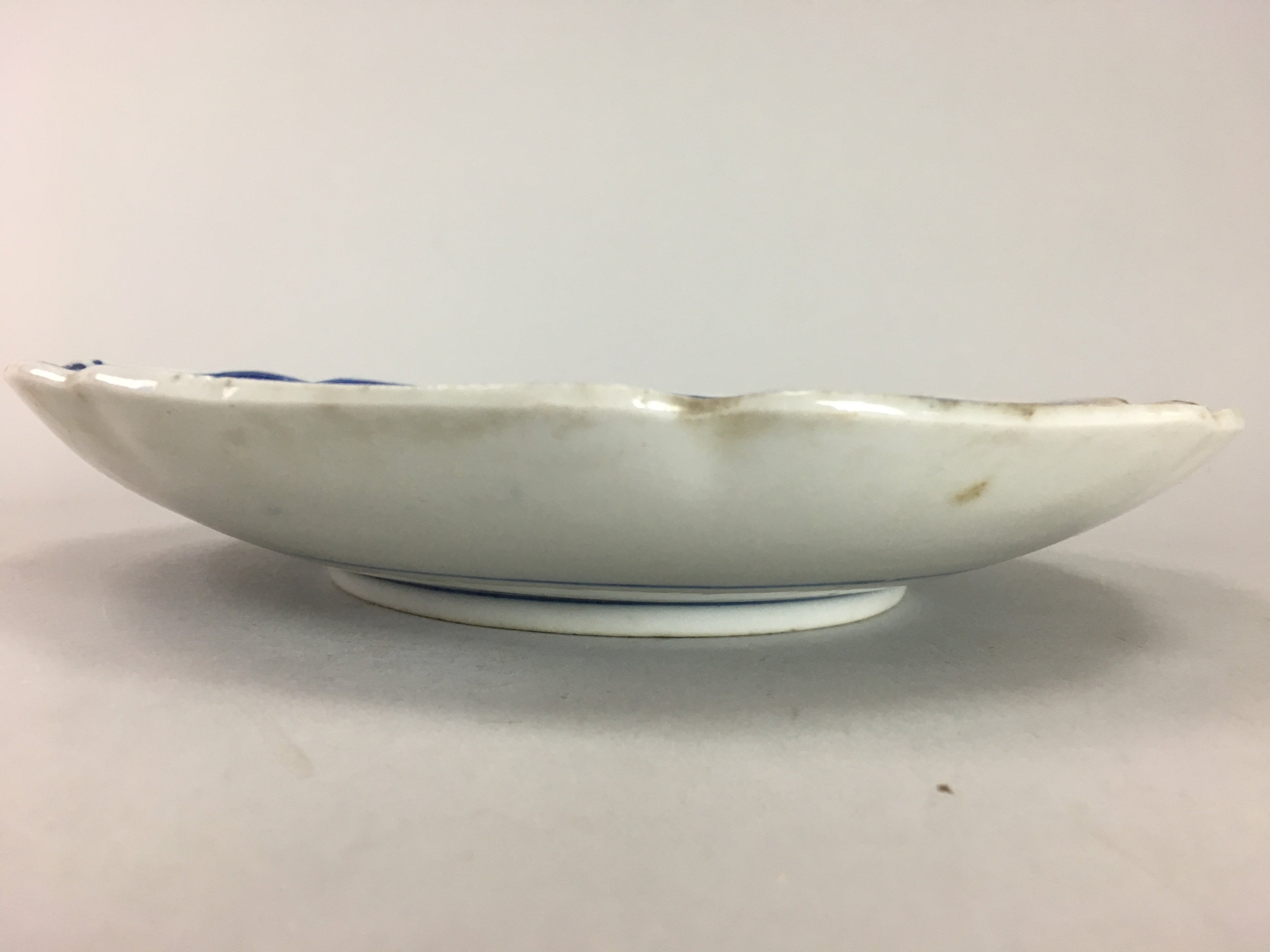 Japanese Sometsuke Porcelain Plate Vtg Floral Flower Vine Leaf Blue White PT504