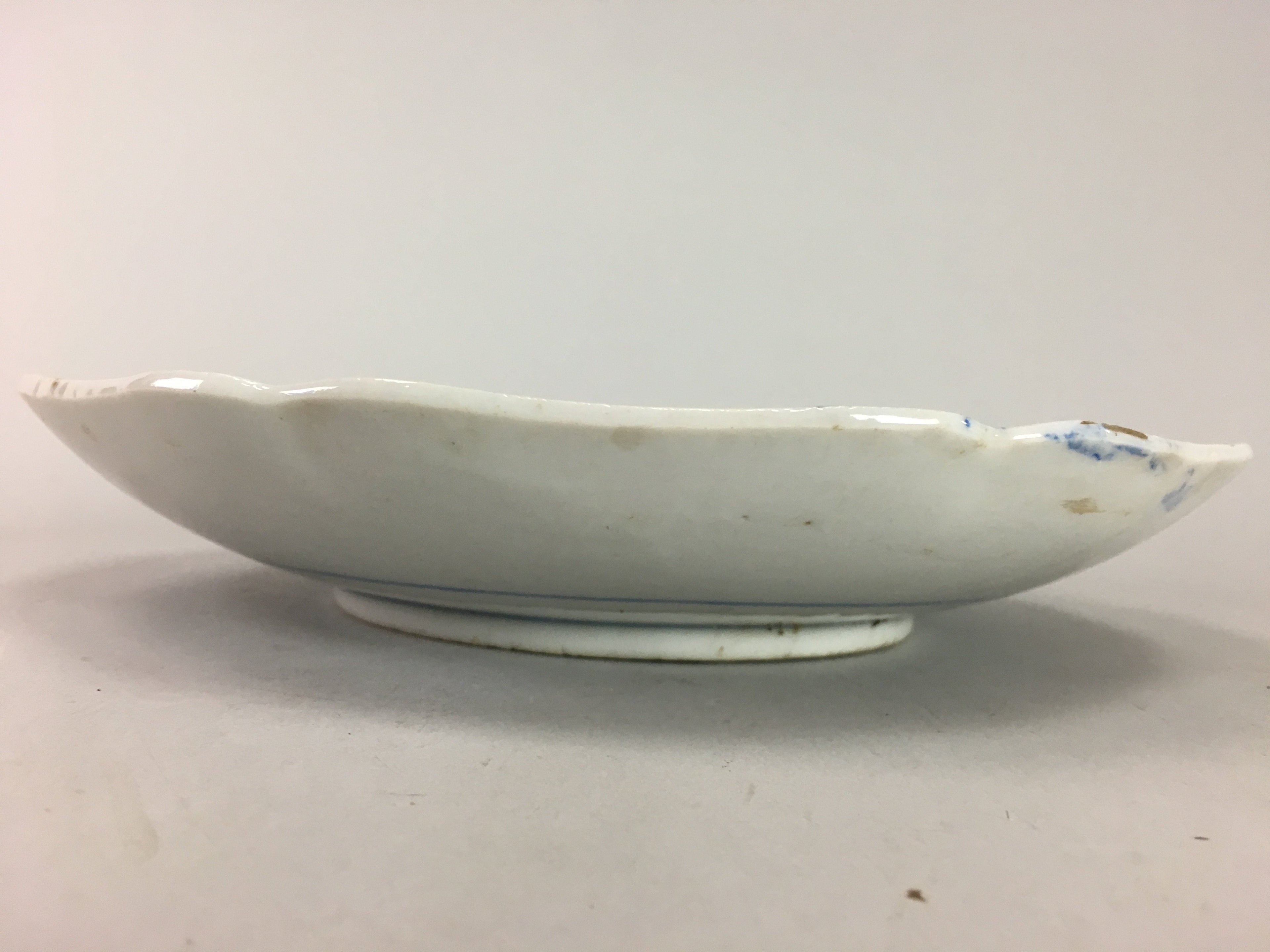 Japanese Sometsuke Porcelain Plate Vtg Floral Flower Vine Leaf Blue White PT506