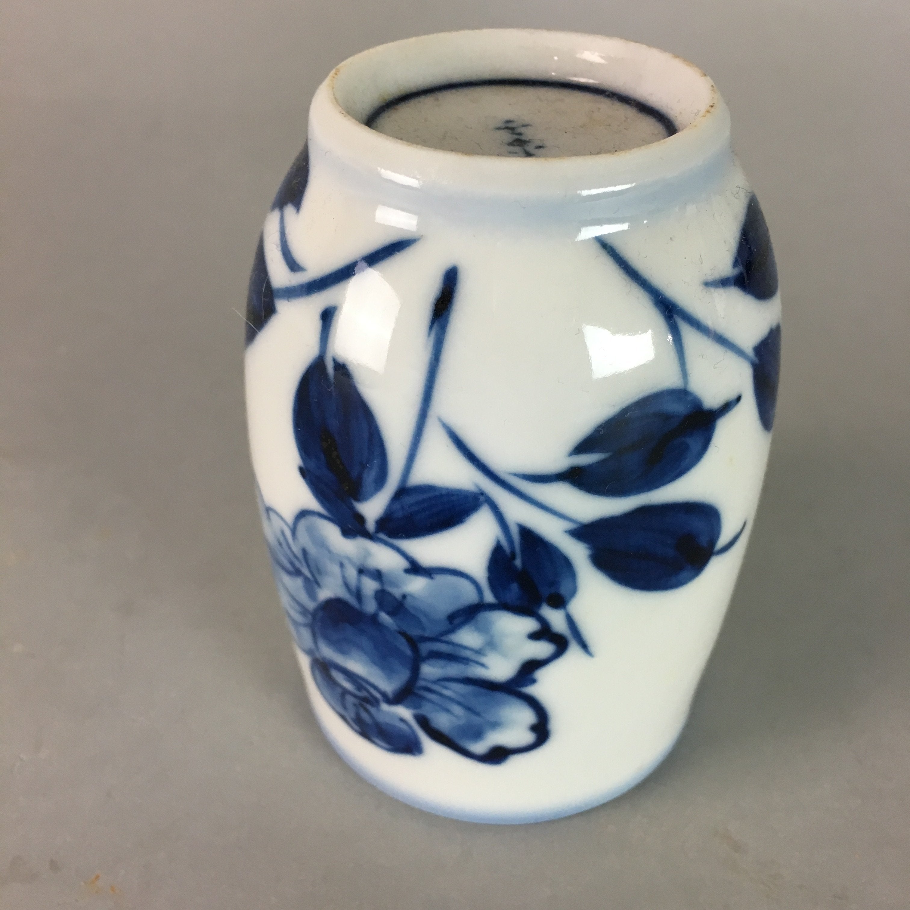 Japanese Sometsuke Porcelain Teacup Vtg Yunomi Blue White Floral Sencha TC54