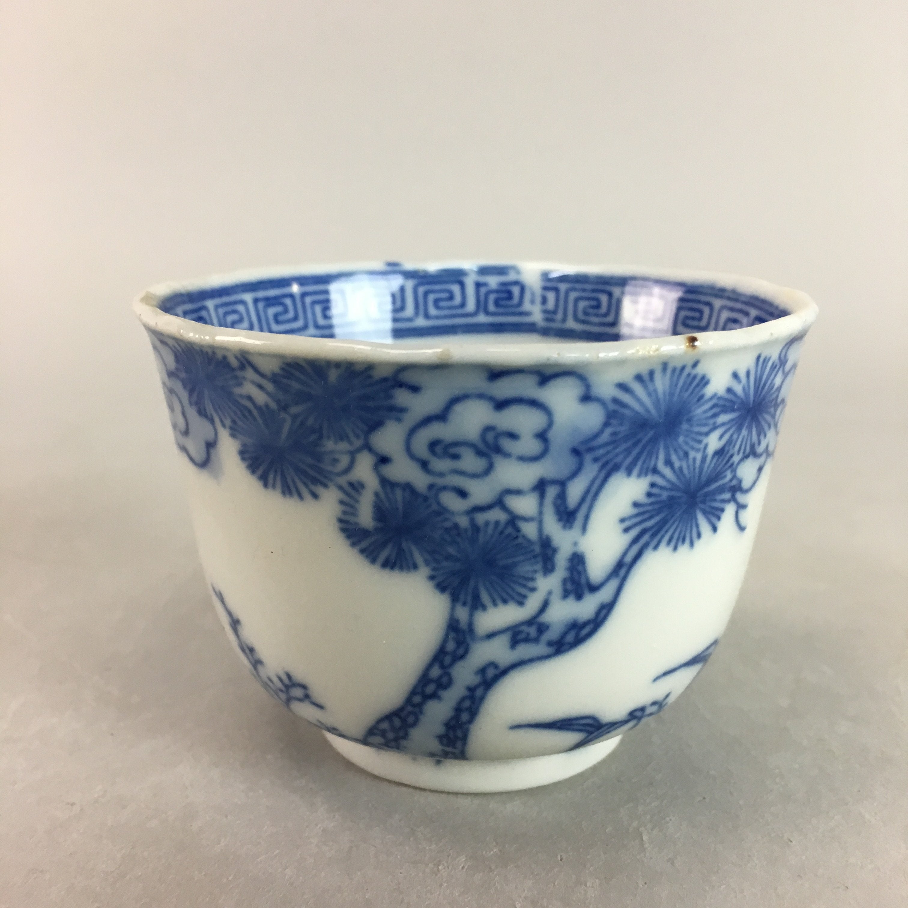 Japanese Sometsuke Porcelain Teacup Vtg Yunomi Sencha Blue Floral Design PT387