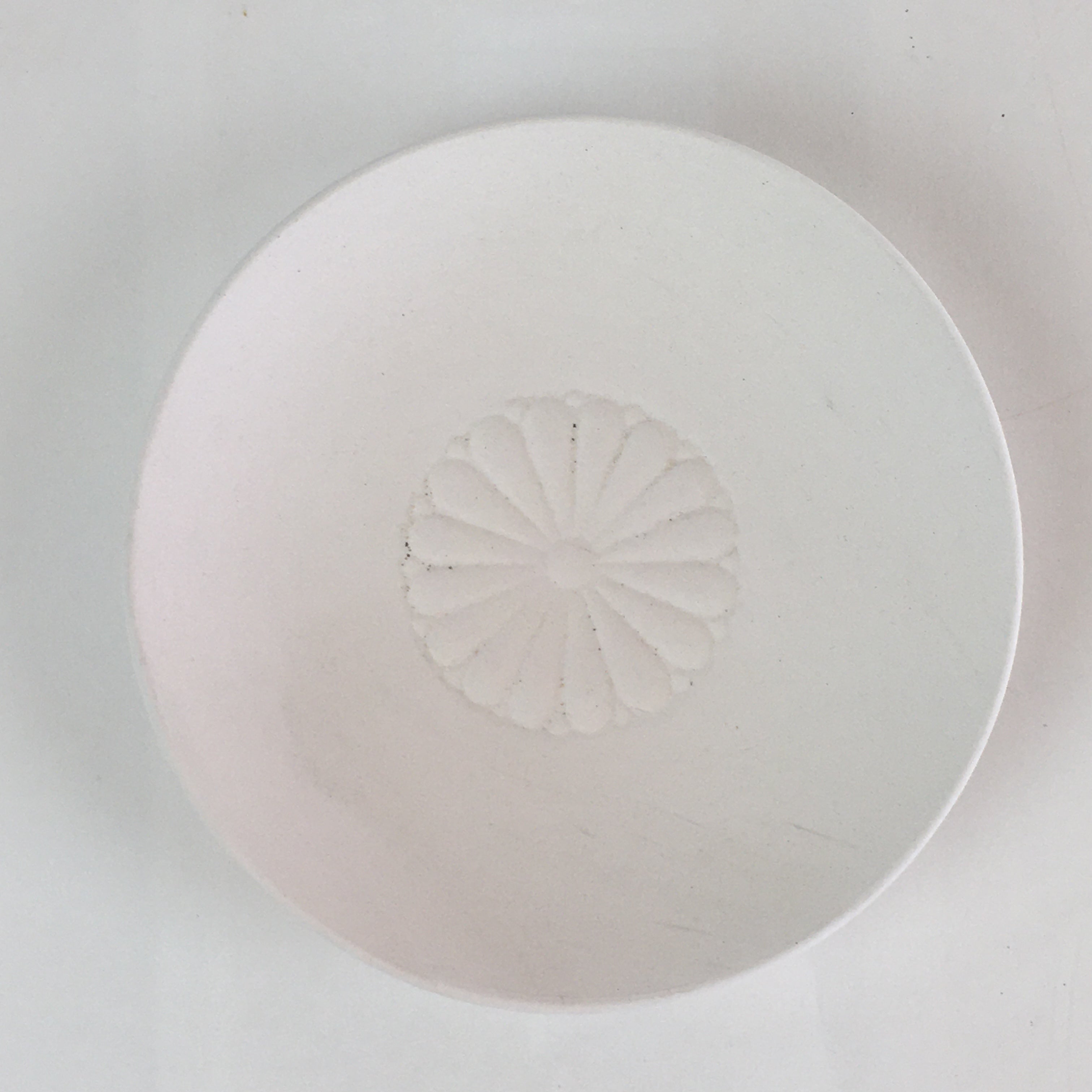 Japanese Unglazed Sake Cup Vtg Chrysanthemum Crest Army Sakazuki PY115